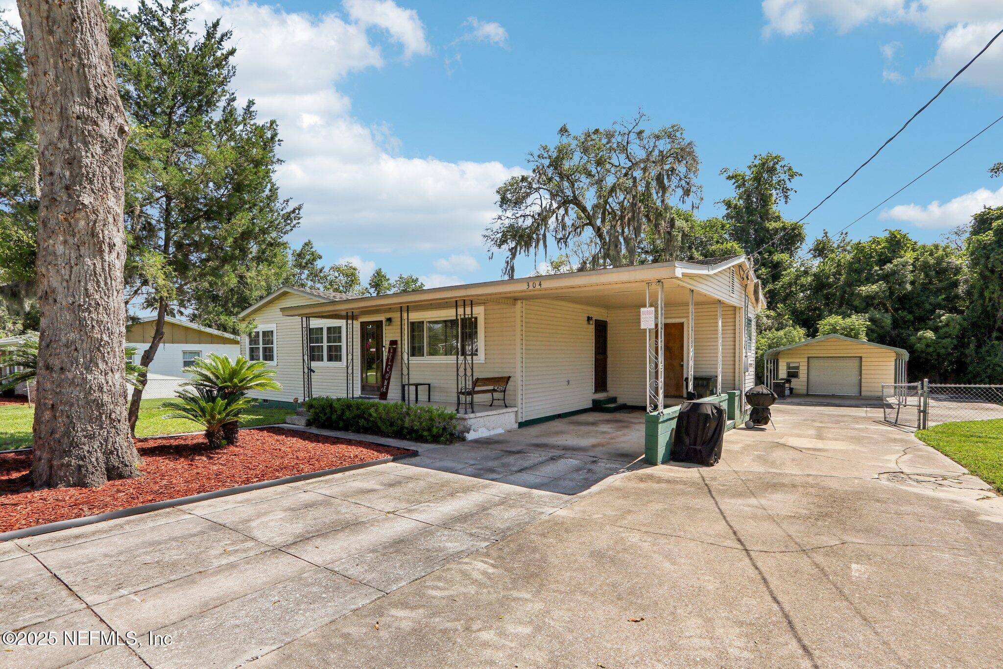 Green Cove Springs, FL 32043,304 HIGHLAND AVE S