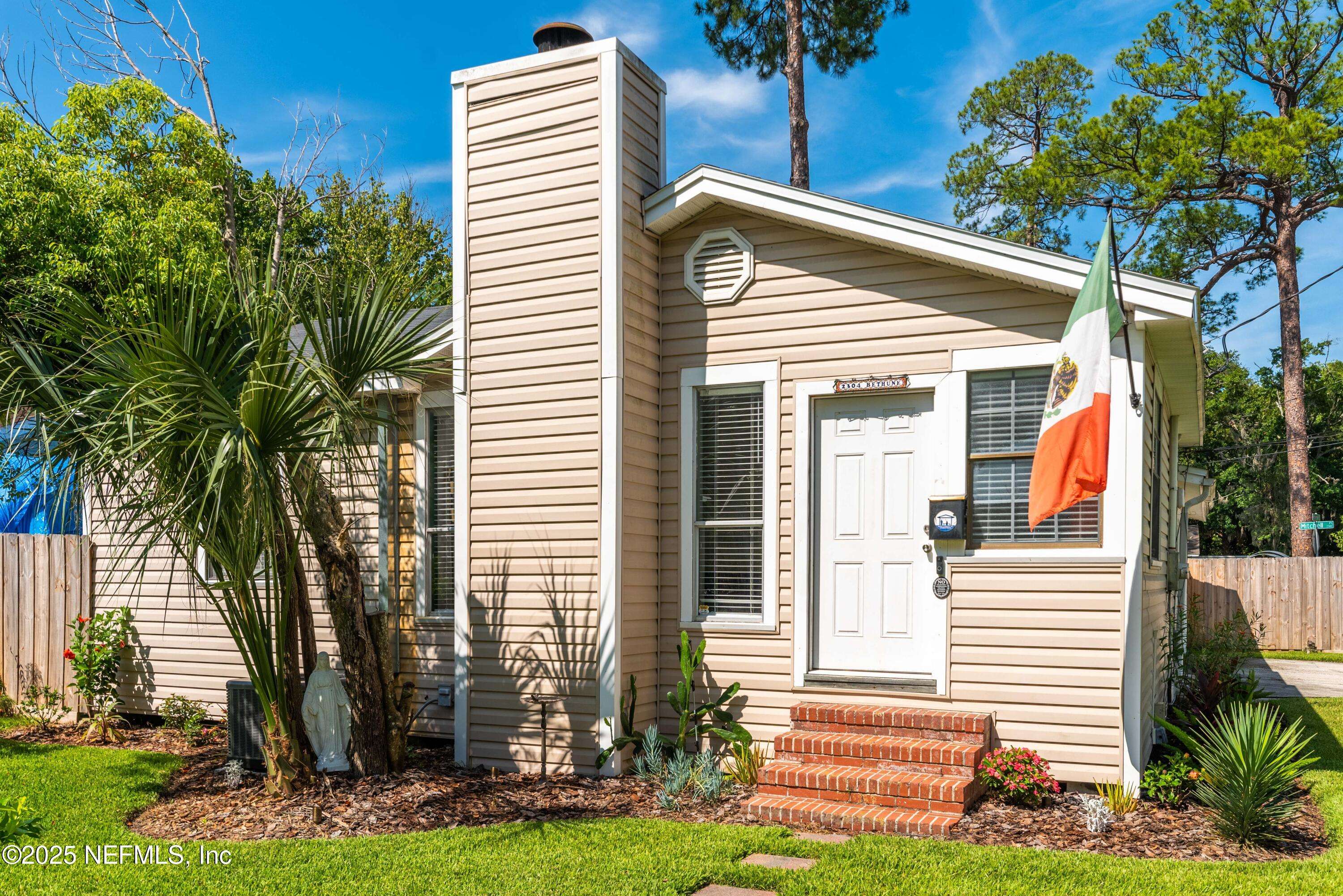 Jacksonville, FL 32207,2304 BETHUNE AVE