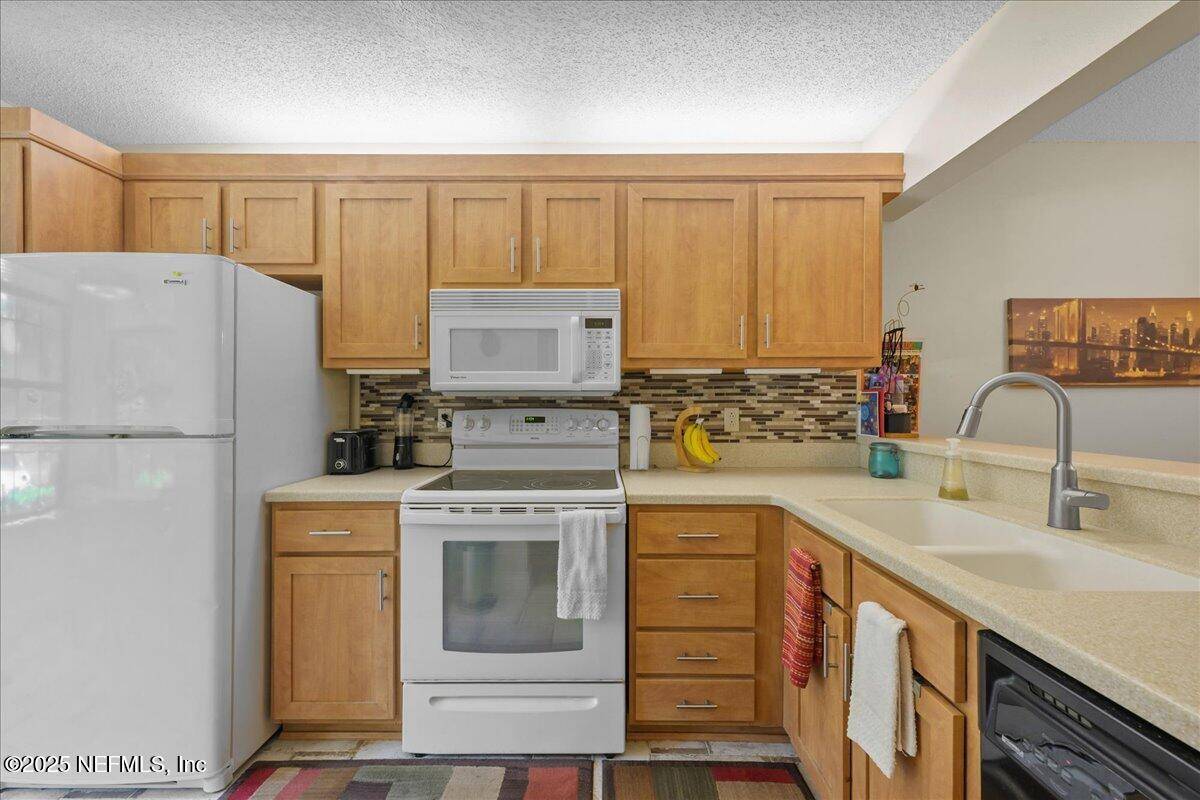 Jacksonville, FL 32256,8715 BELLE RIVE BLVD #1607