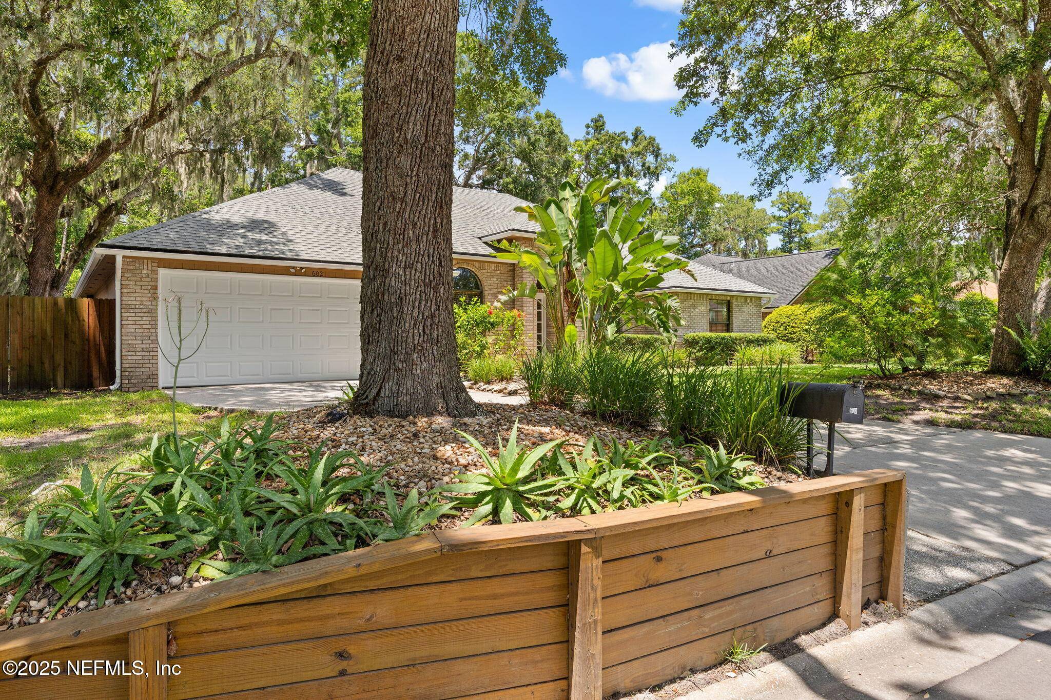 Fleming Island, FL 32003,602 HIBERNIA OAKS DR