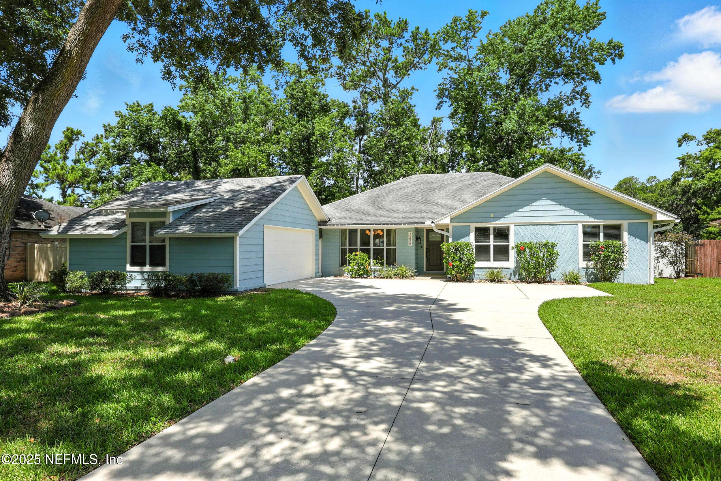 Jacksonville, FL 32216,3328 W HIDDEN LAKE DR