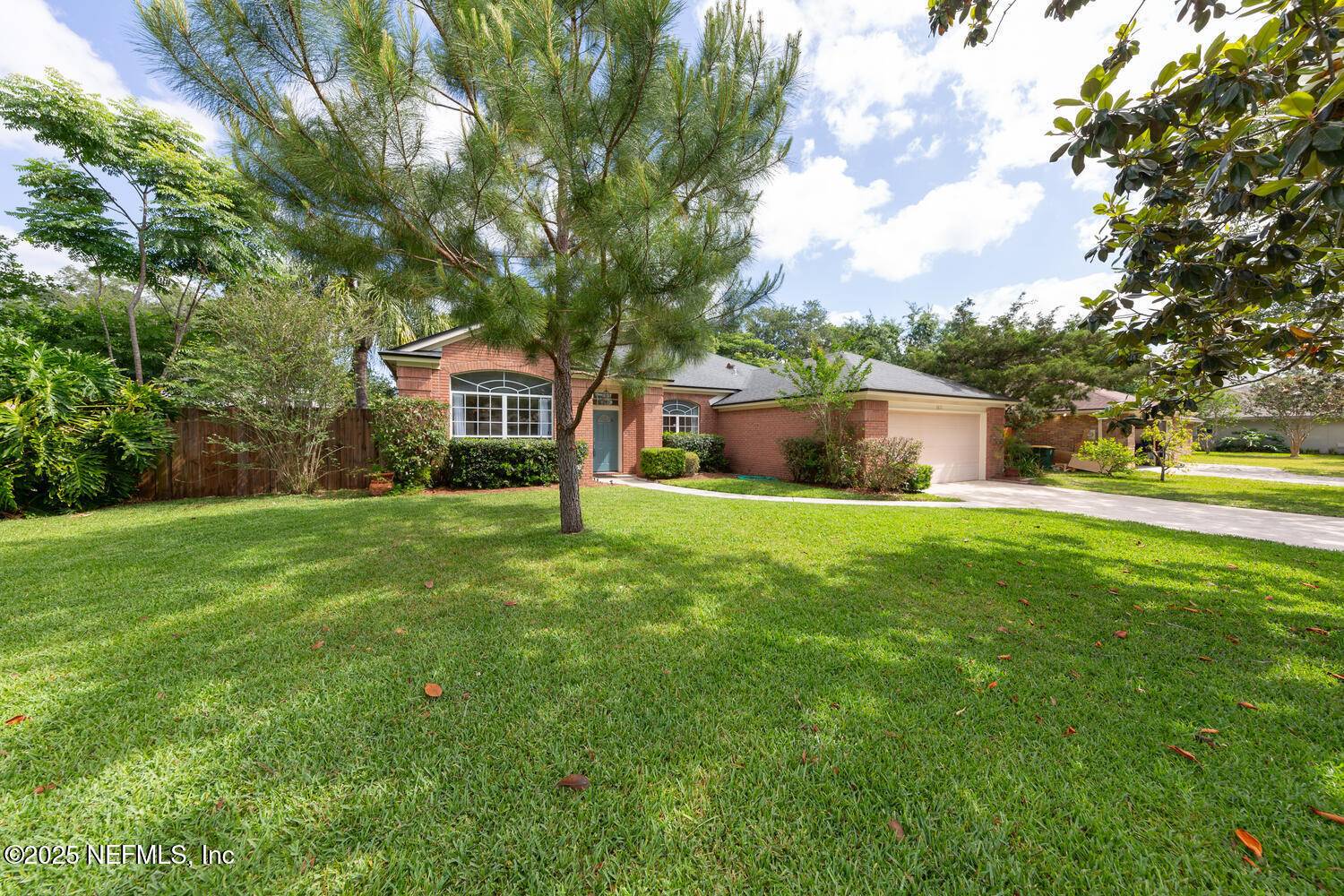 Jacksonville, FL 32223,3851 FAIRBANKS FOREST DR
