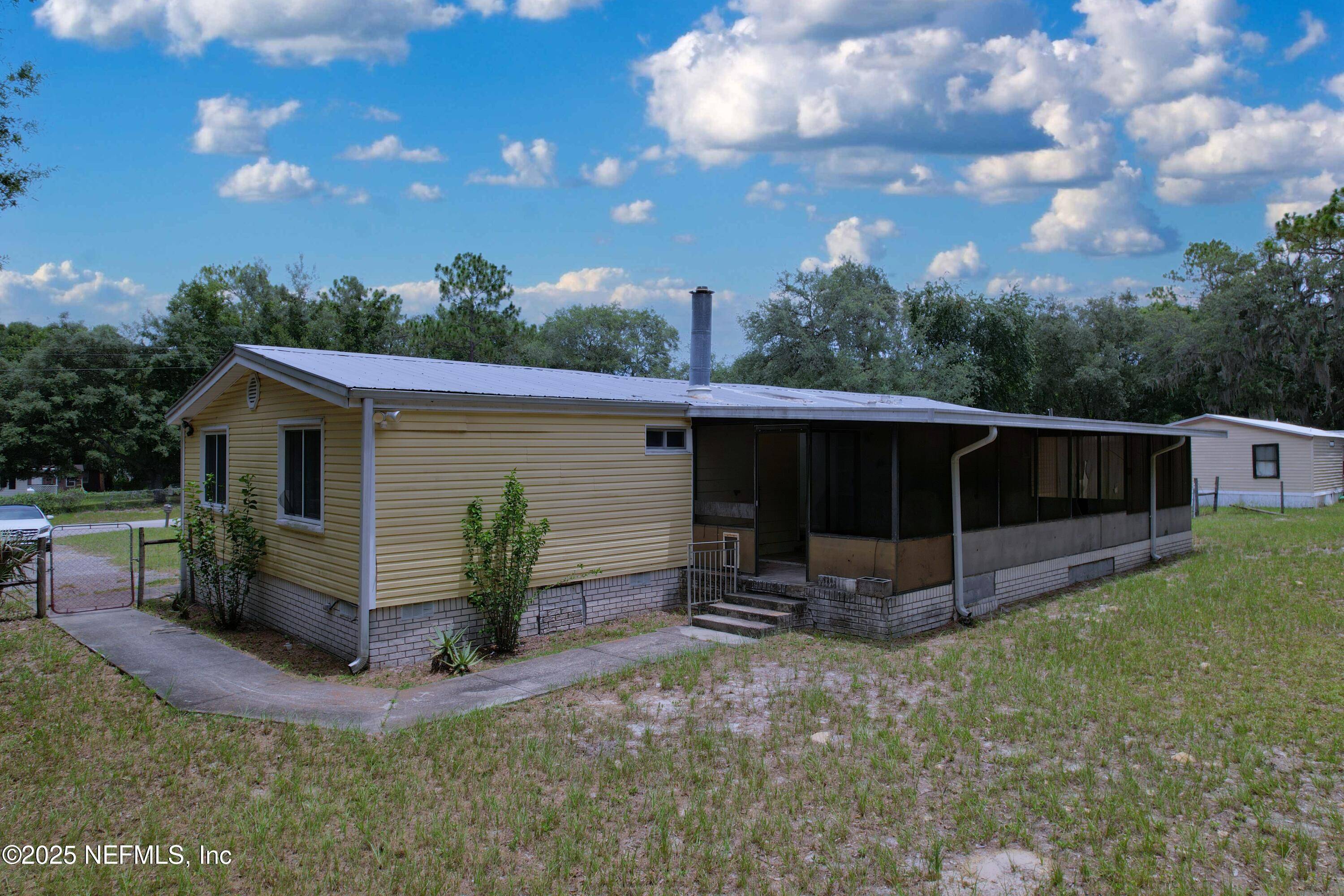 Satsuma, FL 32189,355 HICKORY NUT TRL