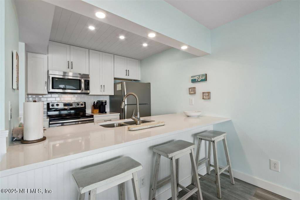 Fernandina Beach, FL 32034,382 FLETCHER AVE #302