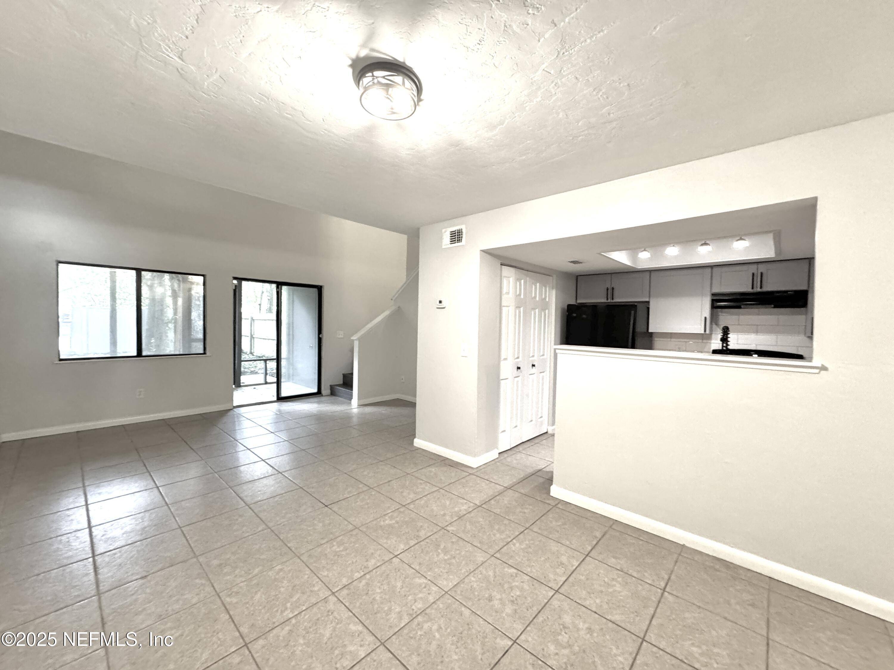 Jacksonville, FL 32233,2964 SONGBIRD DR