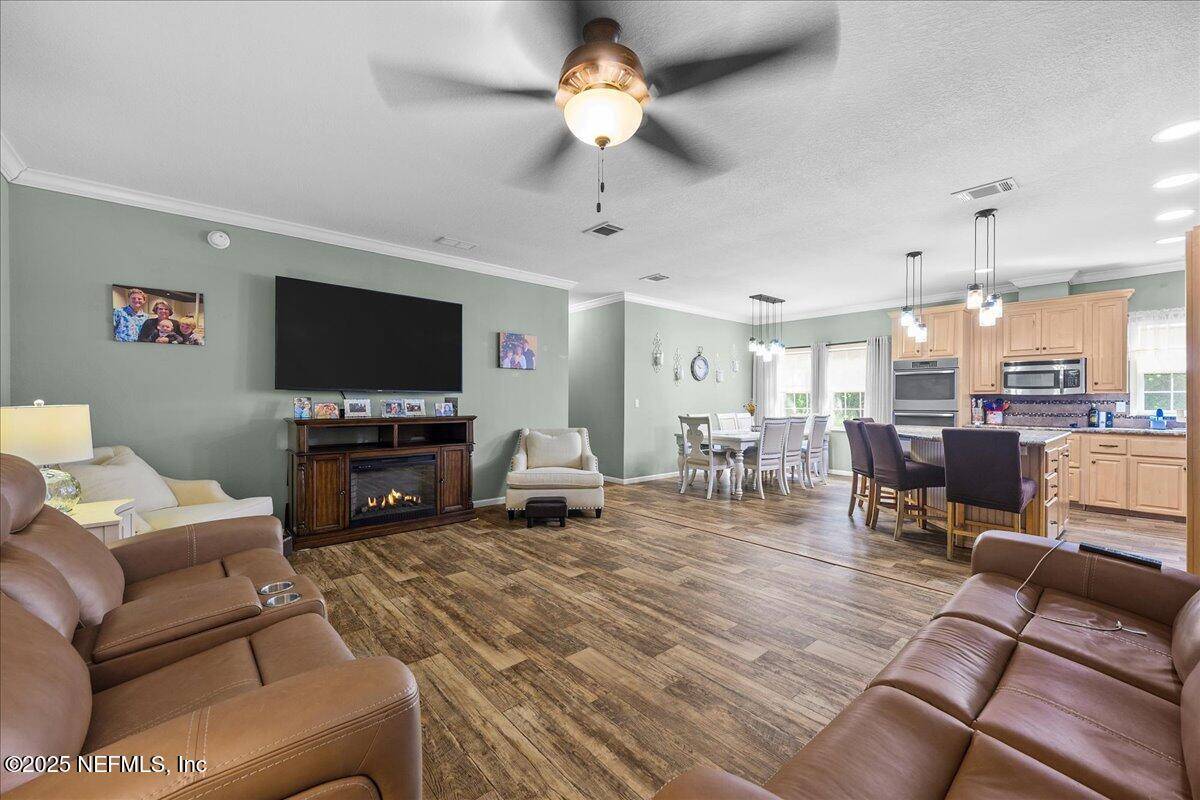 Pomona Park, FL 32181,179 KINGFISH RD