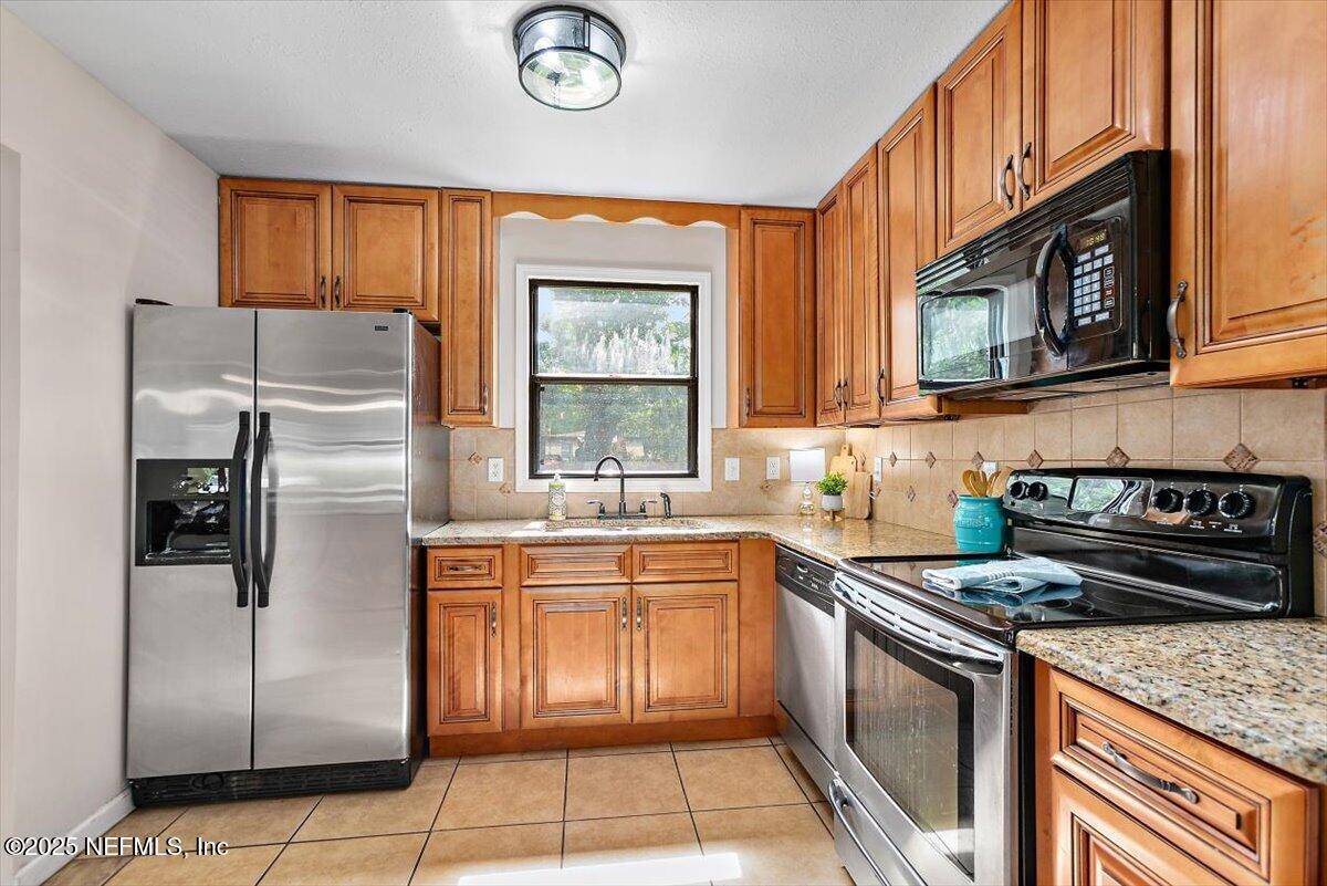 Jacksonville, FL 32216,455 AIKEN RD