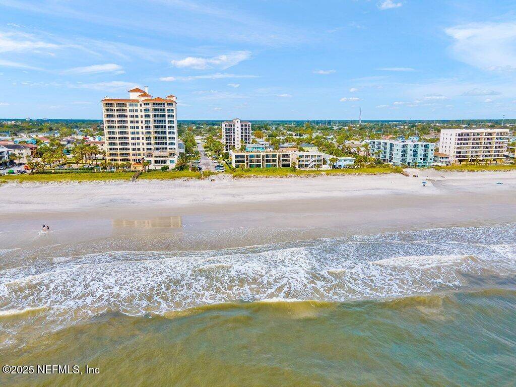 Jacksonville Beach, FL 32250,829 1ST ST #3-D