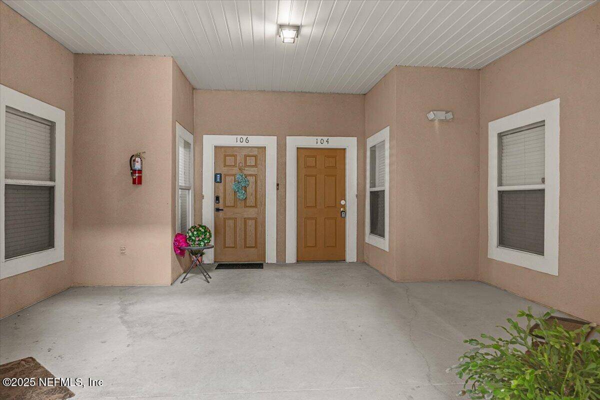 Jacksonville, FL 32210,1465 MANOTAK POINT DR #104