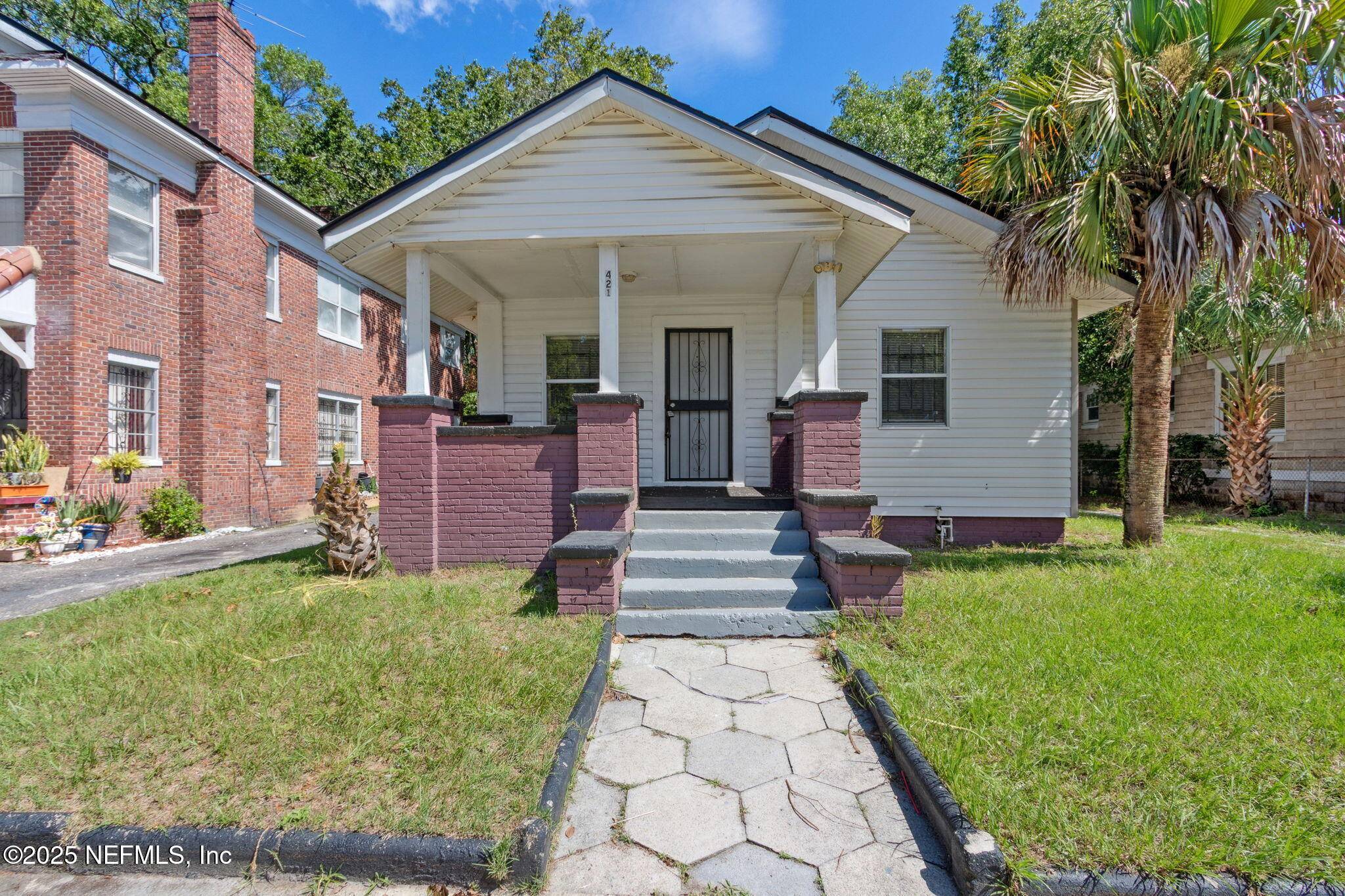 Jacksonville, FL 32206,421 W 18TH ST