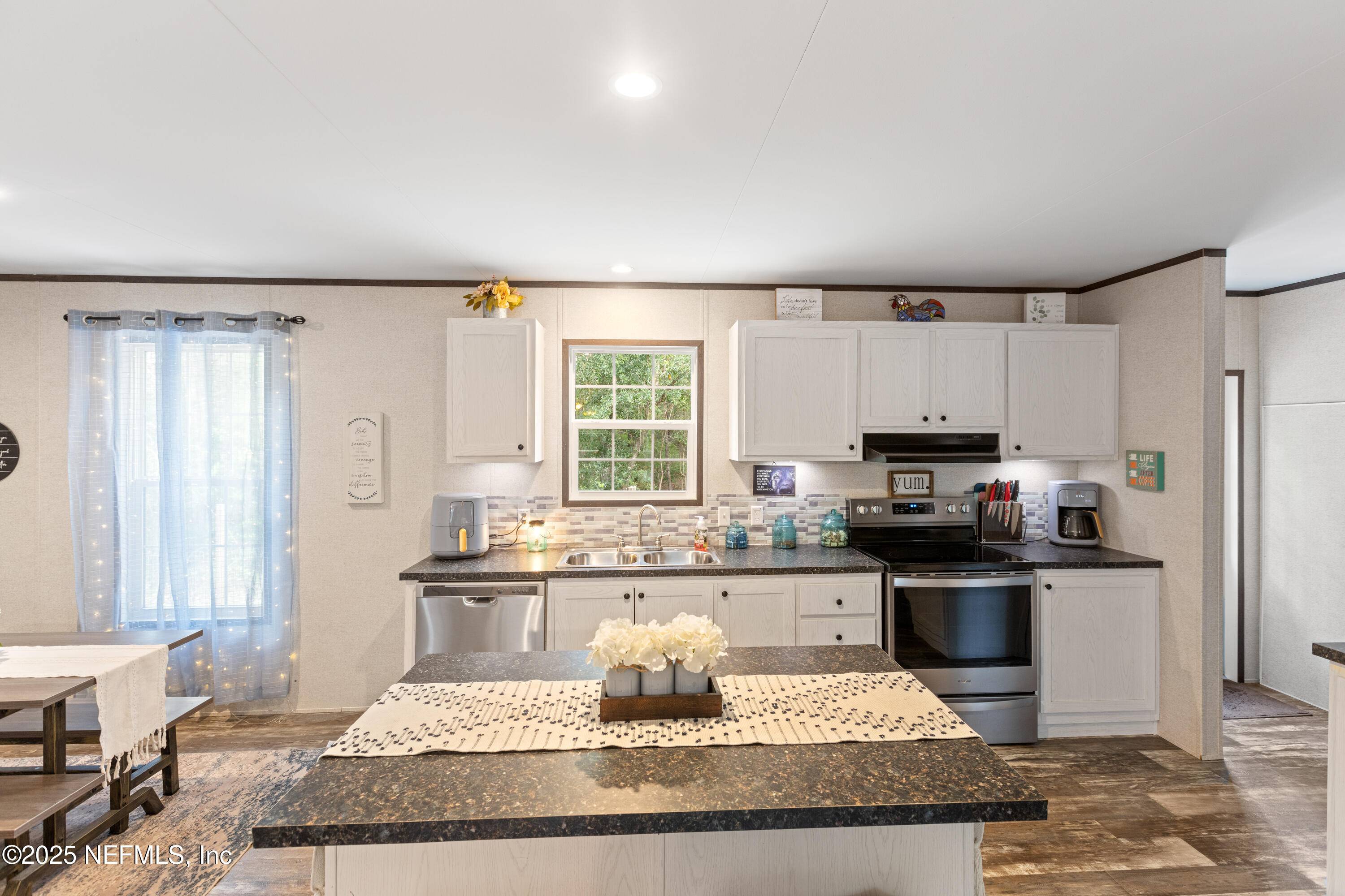 Florahome, FL 32140,121 KENNY LN