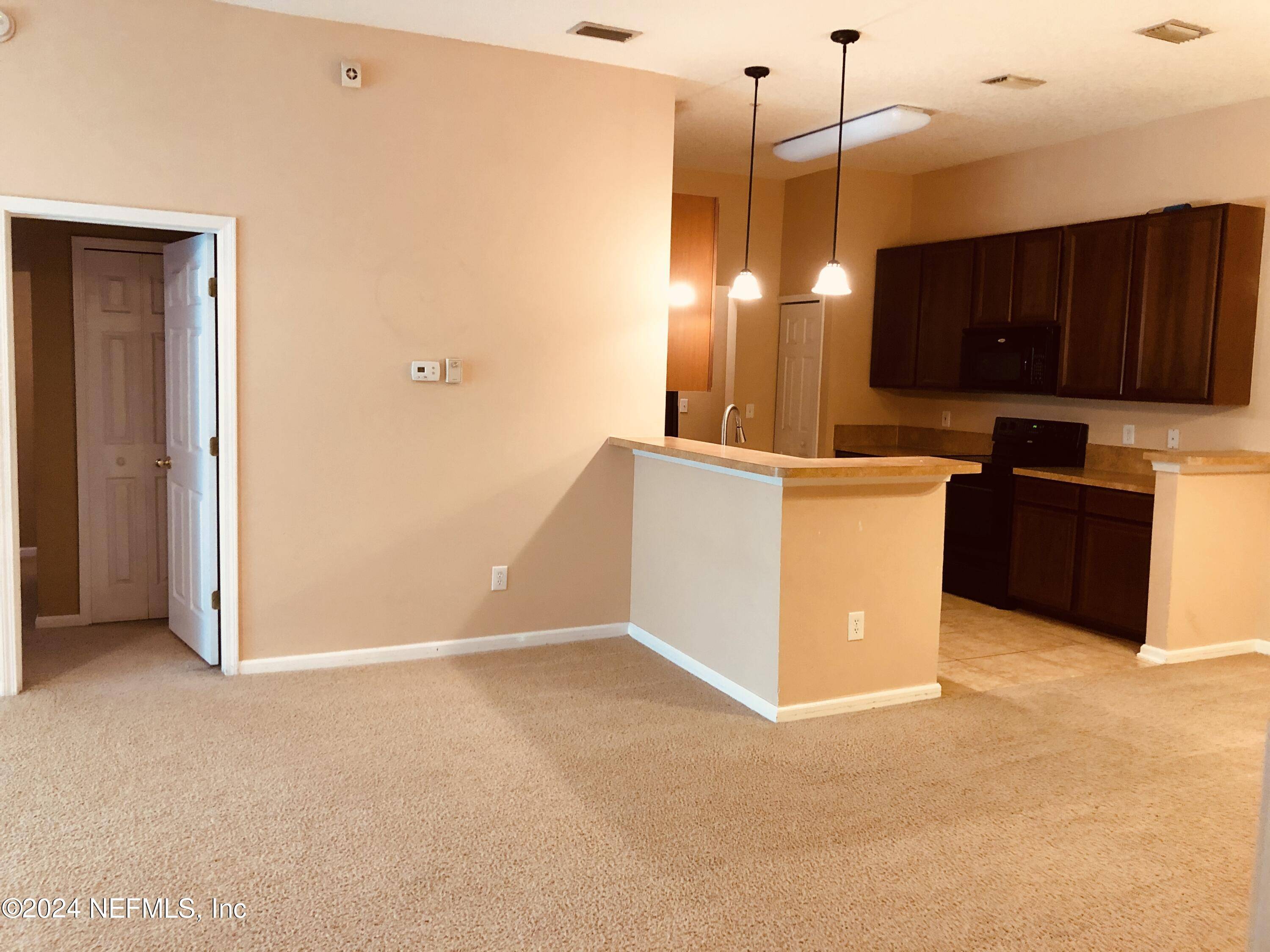 Jacksonville, FL 32256,7053 SNOWY CANYON DR #108