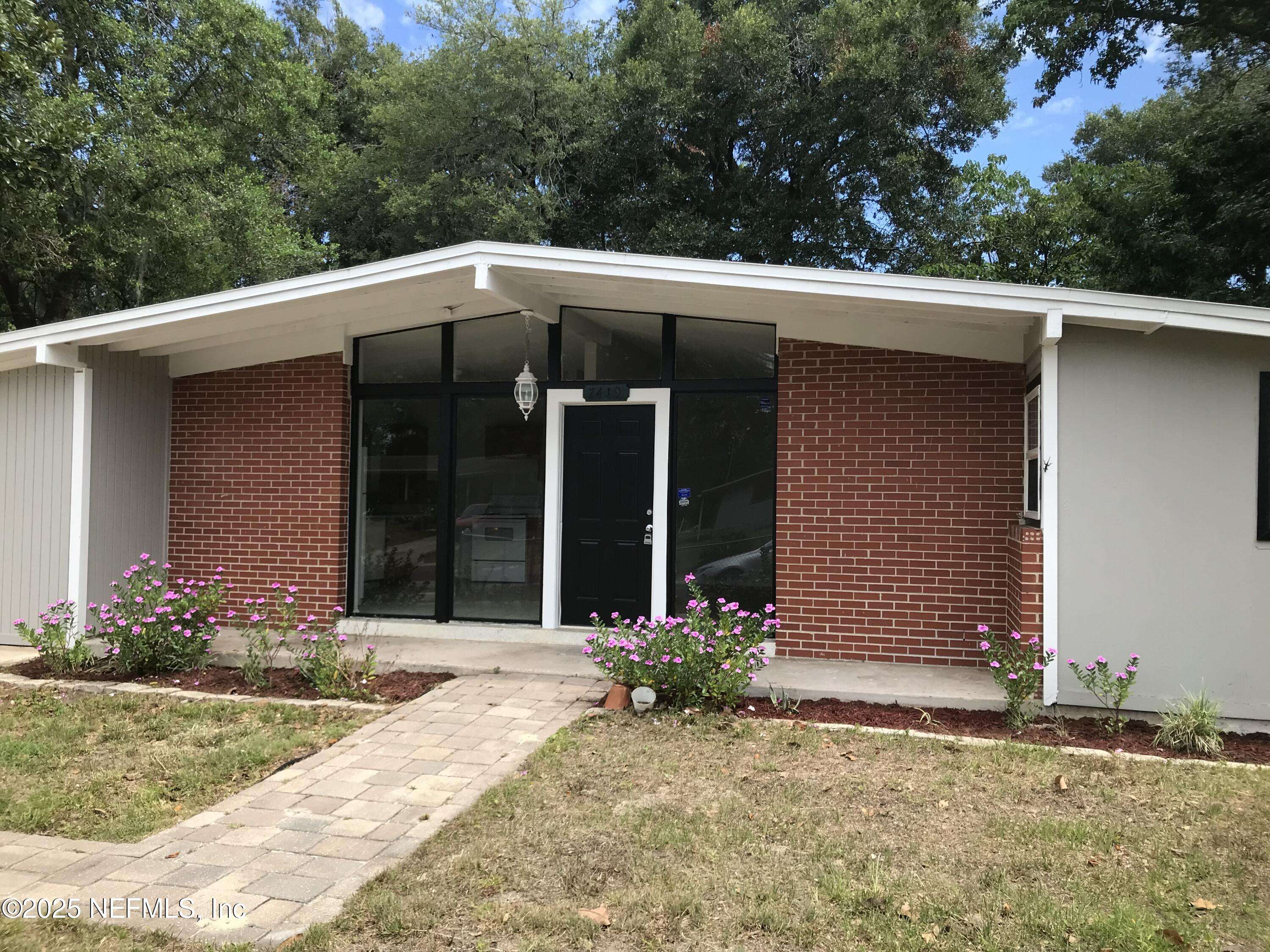 Jacksonville, FL 32277,7419 SANDHURST RD S