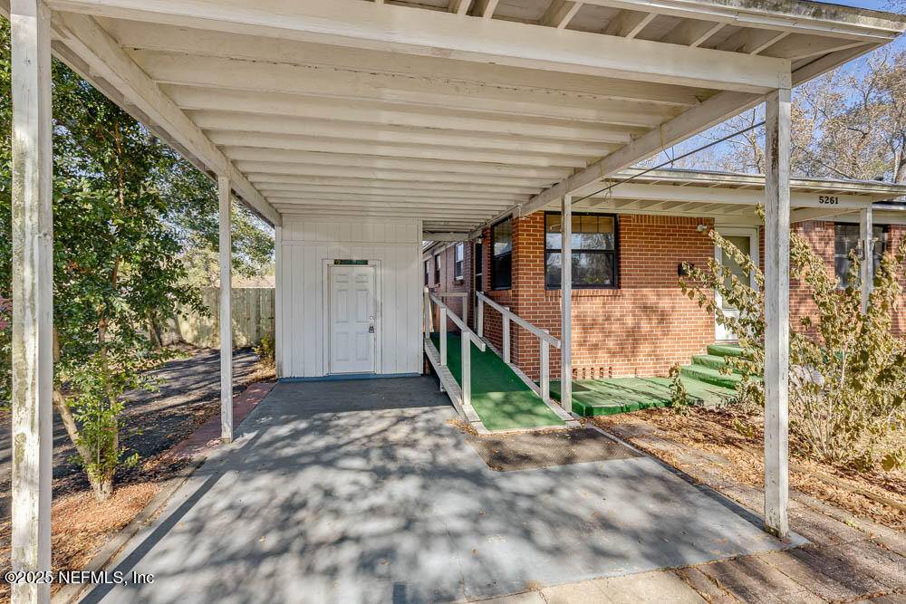 Jacksonville, FL 32205,5261 QUAN DR