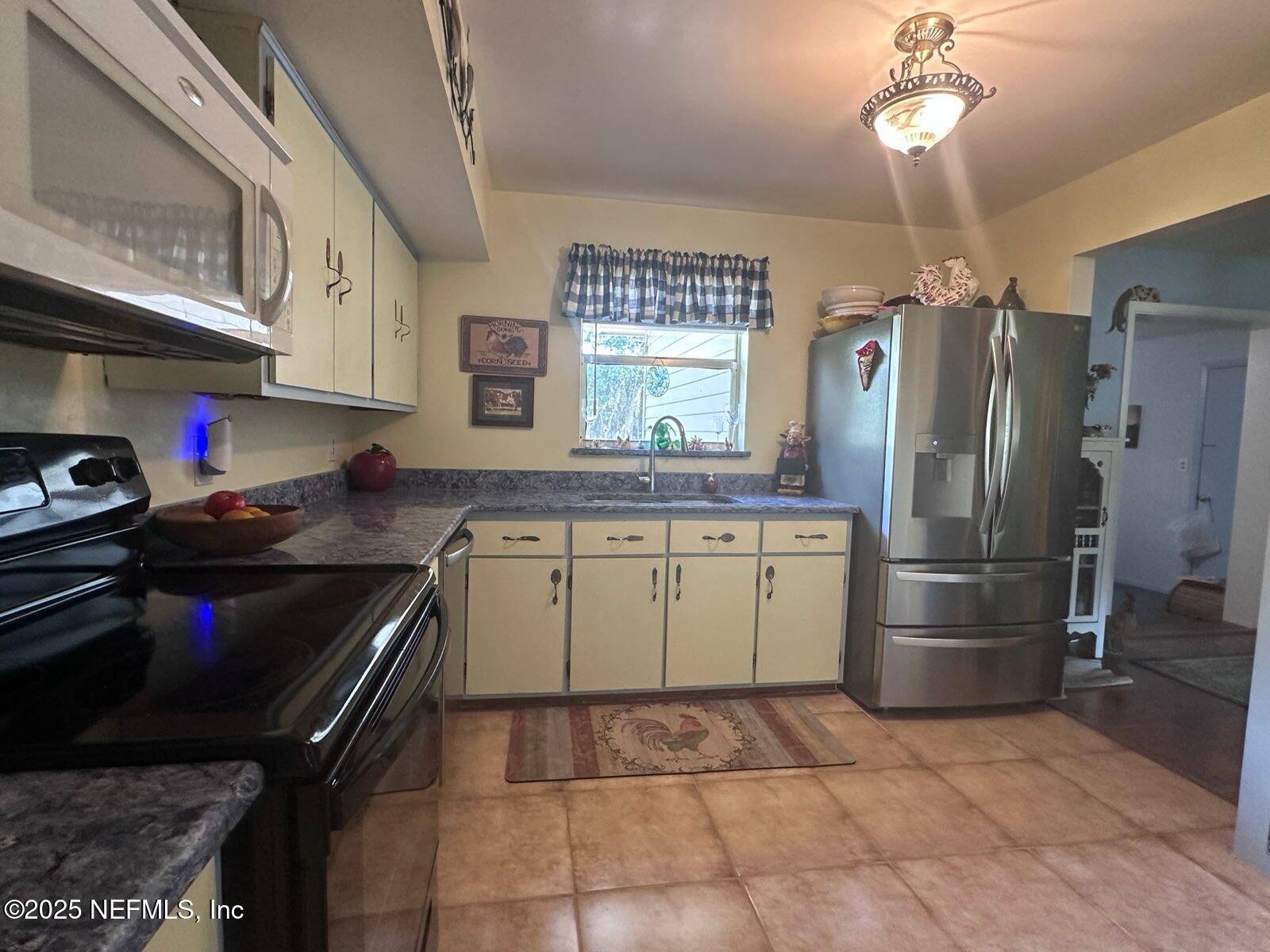 Jacksonville, FL 32218,339 SUZANNE DR