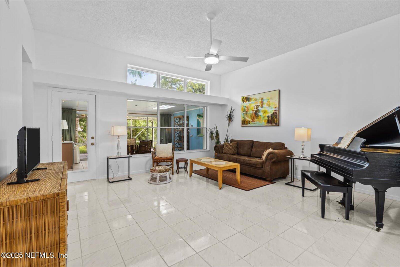 West Palm Beach, FL 33418,5015 FOXHALL DR N