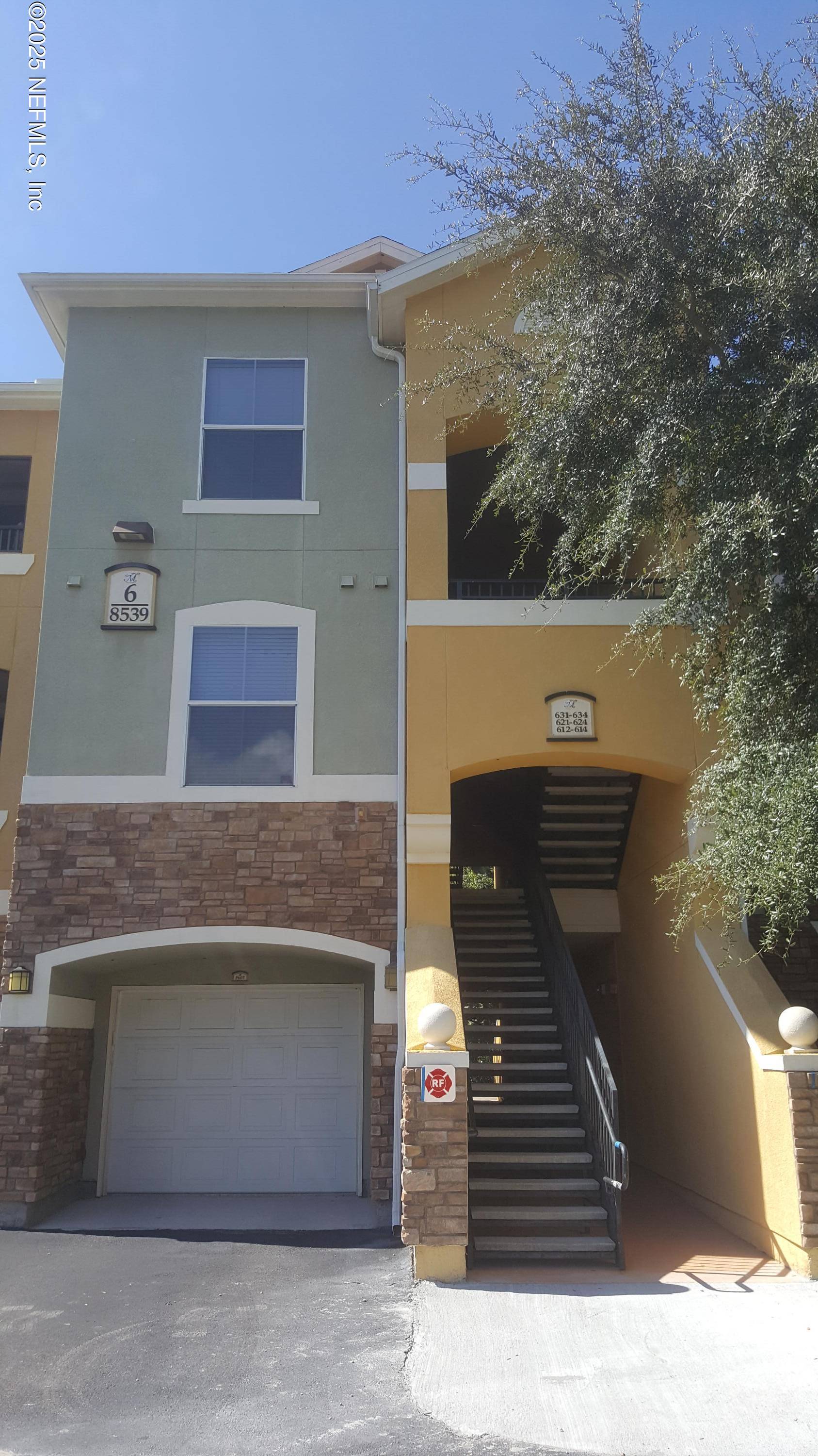 Jacksonville, FL 32216,8539 GATE Pkwy W #622