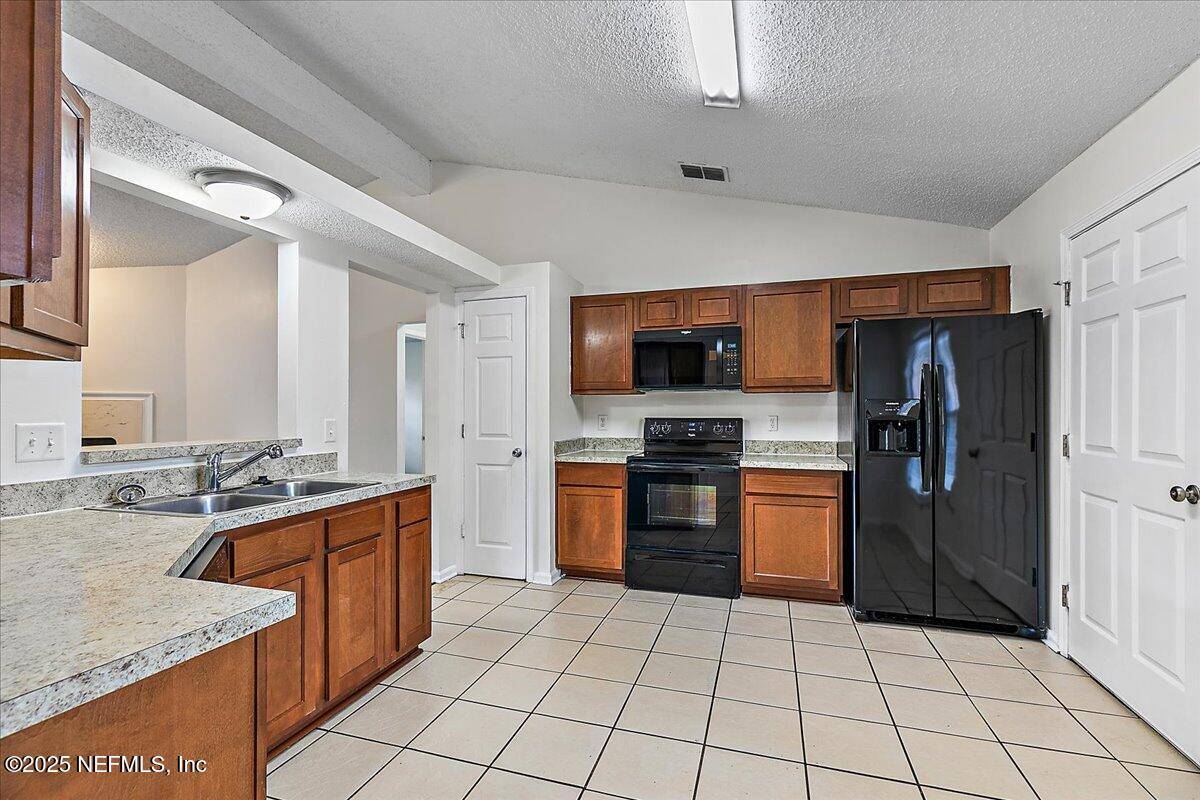 Jacksonville, FL 32244,8034 E MACINNES DR