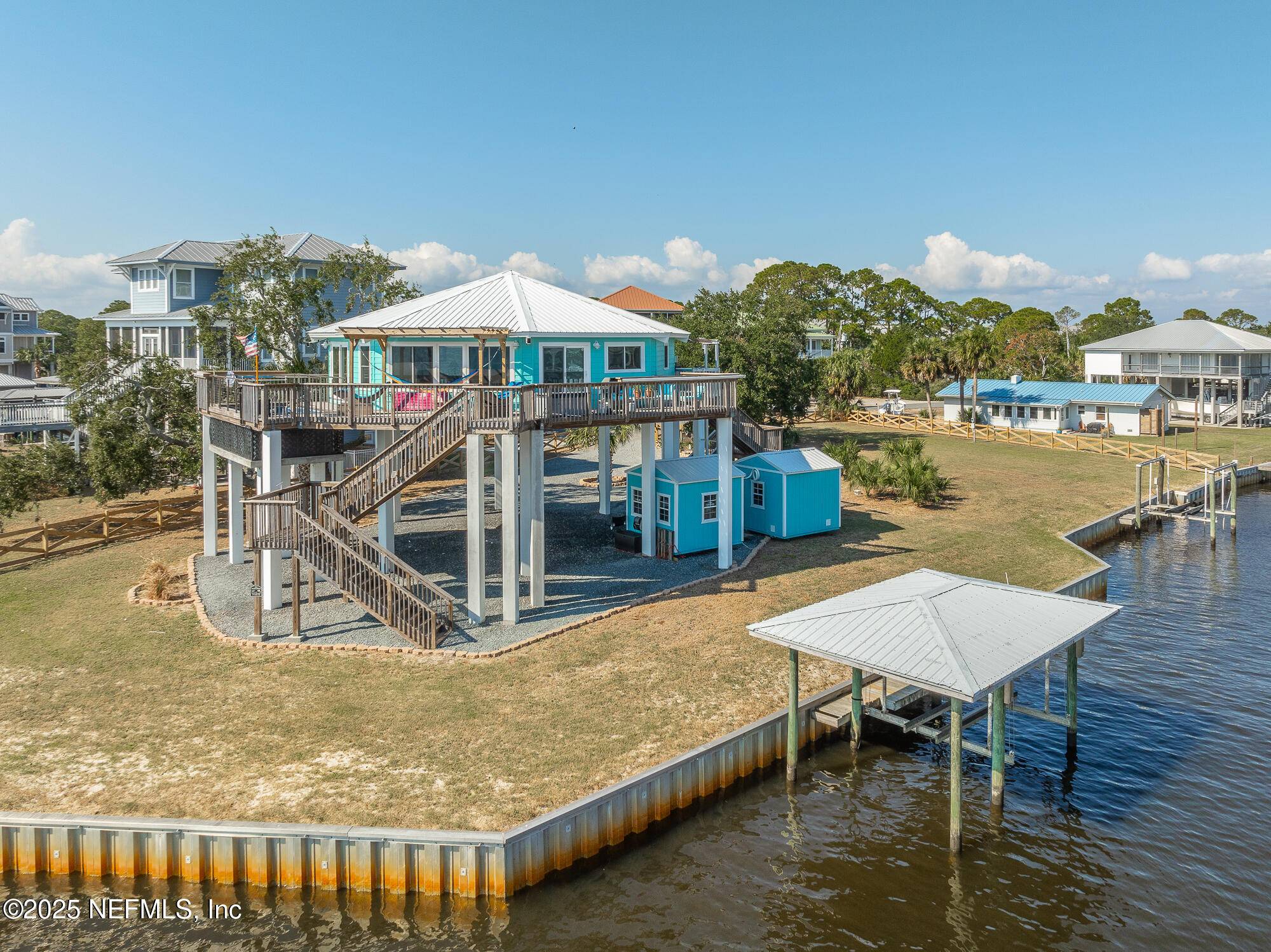 Panacea, FL 32346,47 BLUE CRAB LN