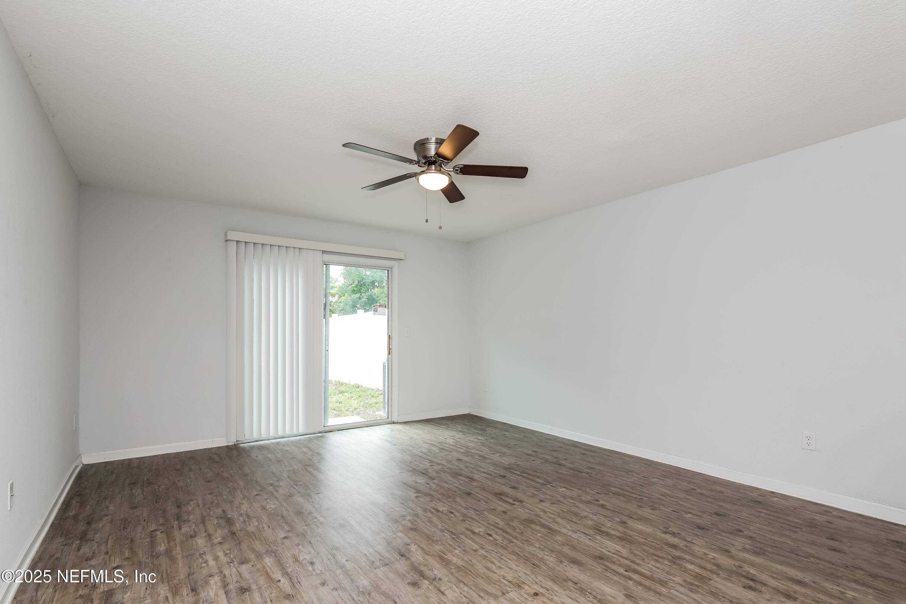 Jacksonville, FL 32216,530 EISEMAN WAY