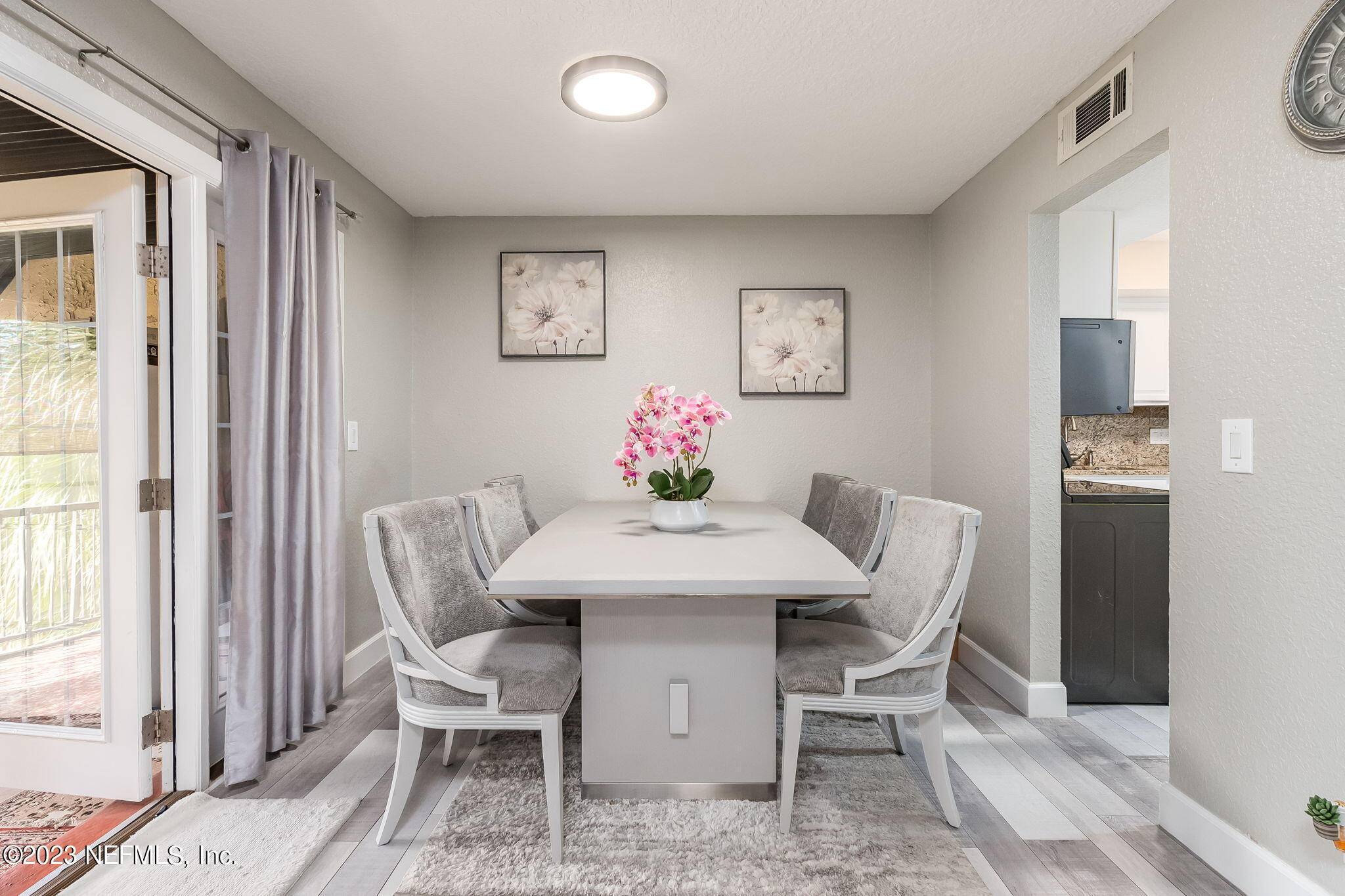 Jacksonville, FL 32217,6619 LA MIRADA DR W #2