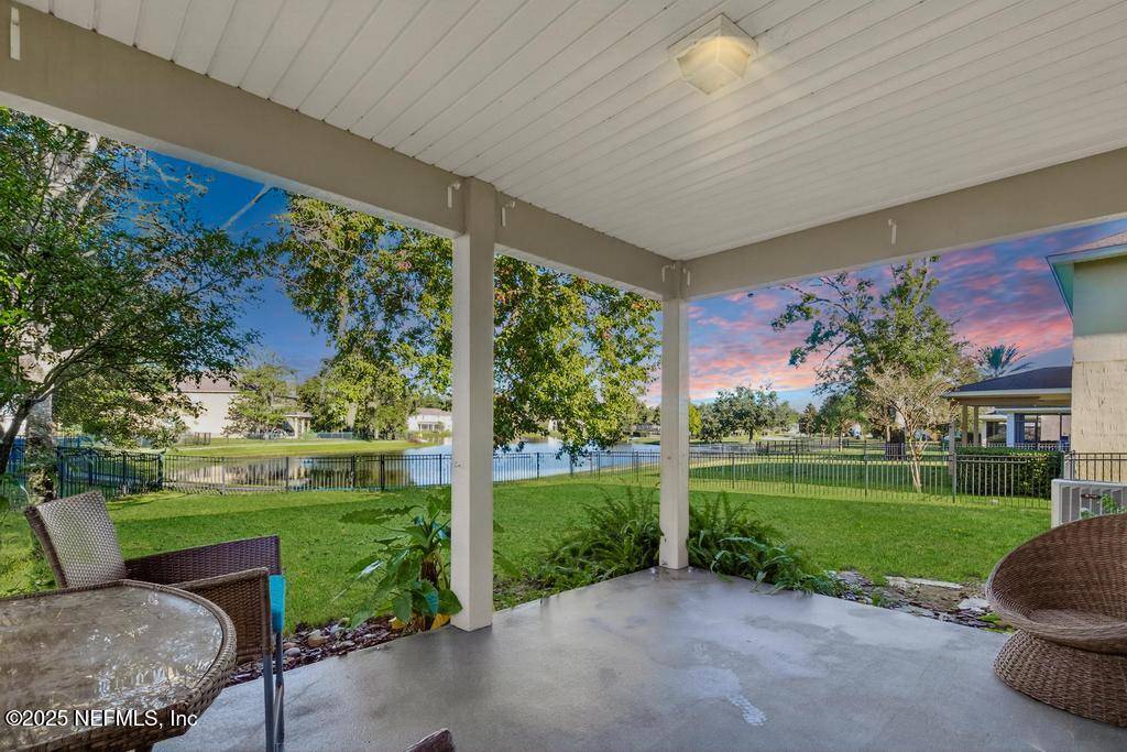 St. Johns, FL 32259,612 SPRUCE CREEK RD