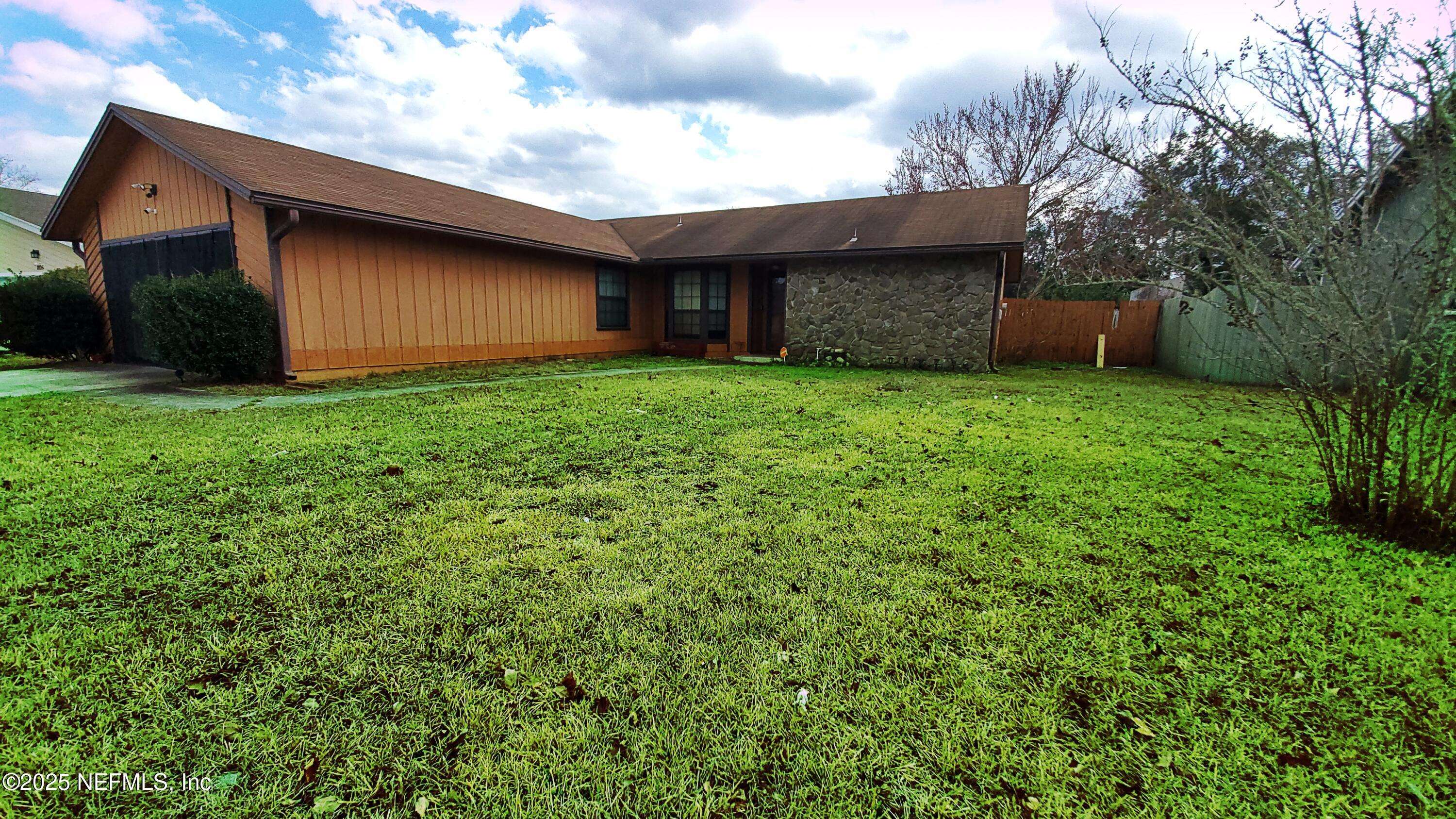 Orange Park, FL 32065,807 ELMWOOD ST