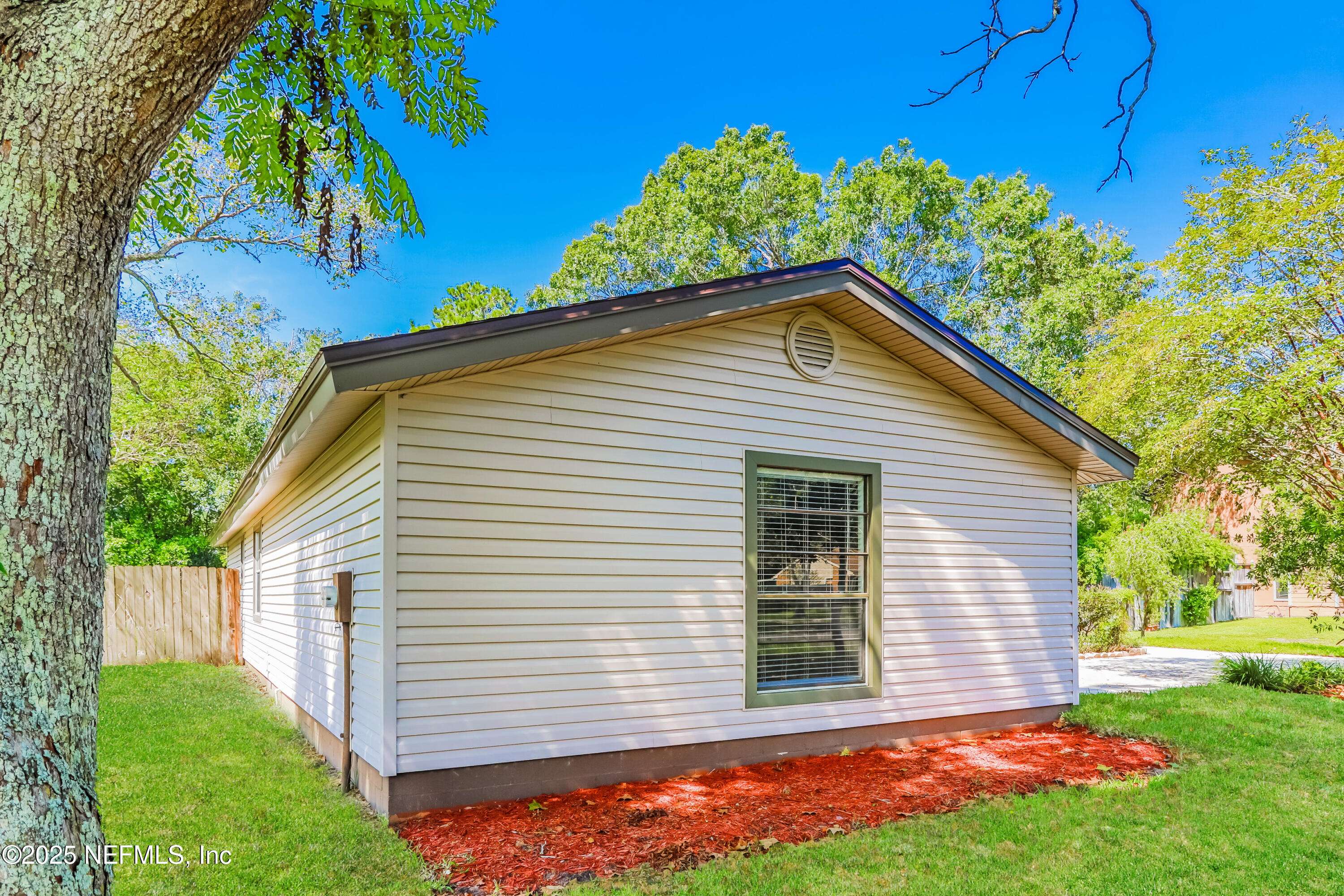 Jacksonville, FL 32244,8162 CAYUGA TRL W