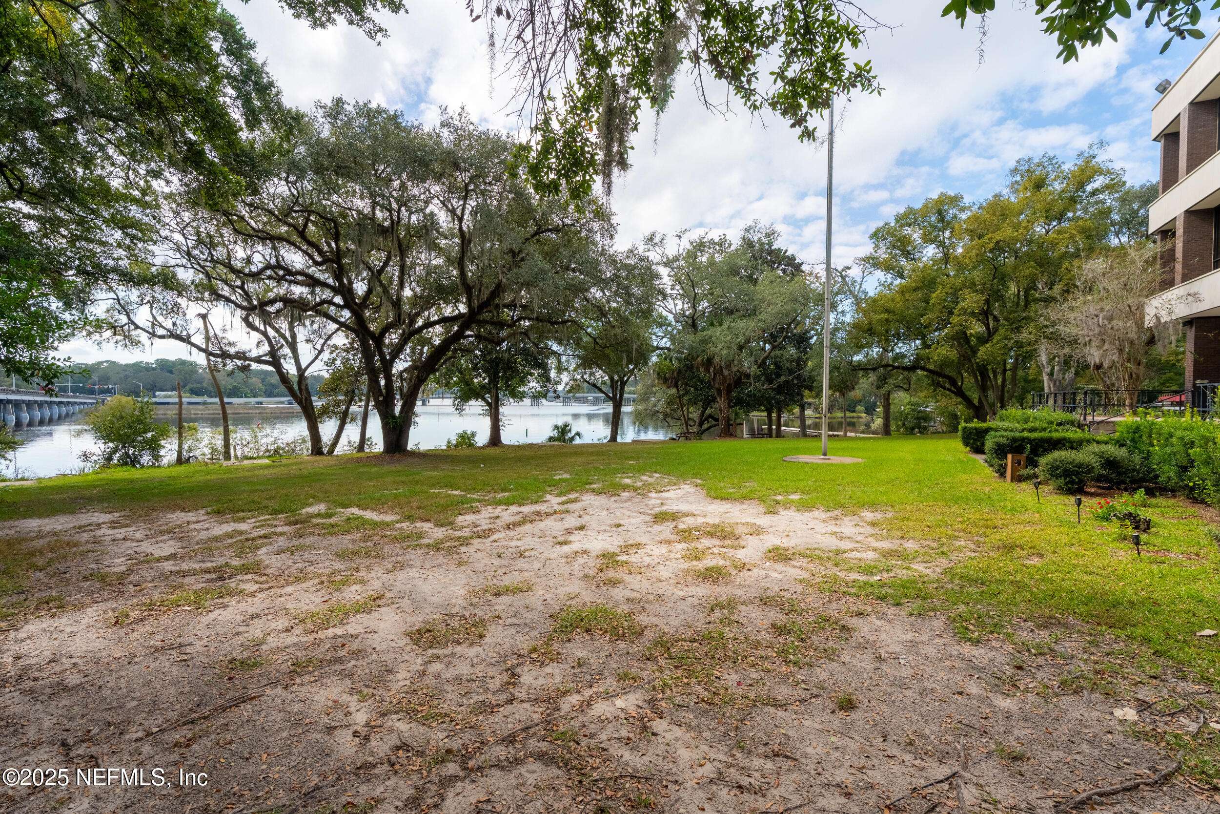 Jacksonville, FL 32211,644 CESERY BLVD