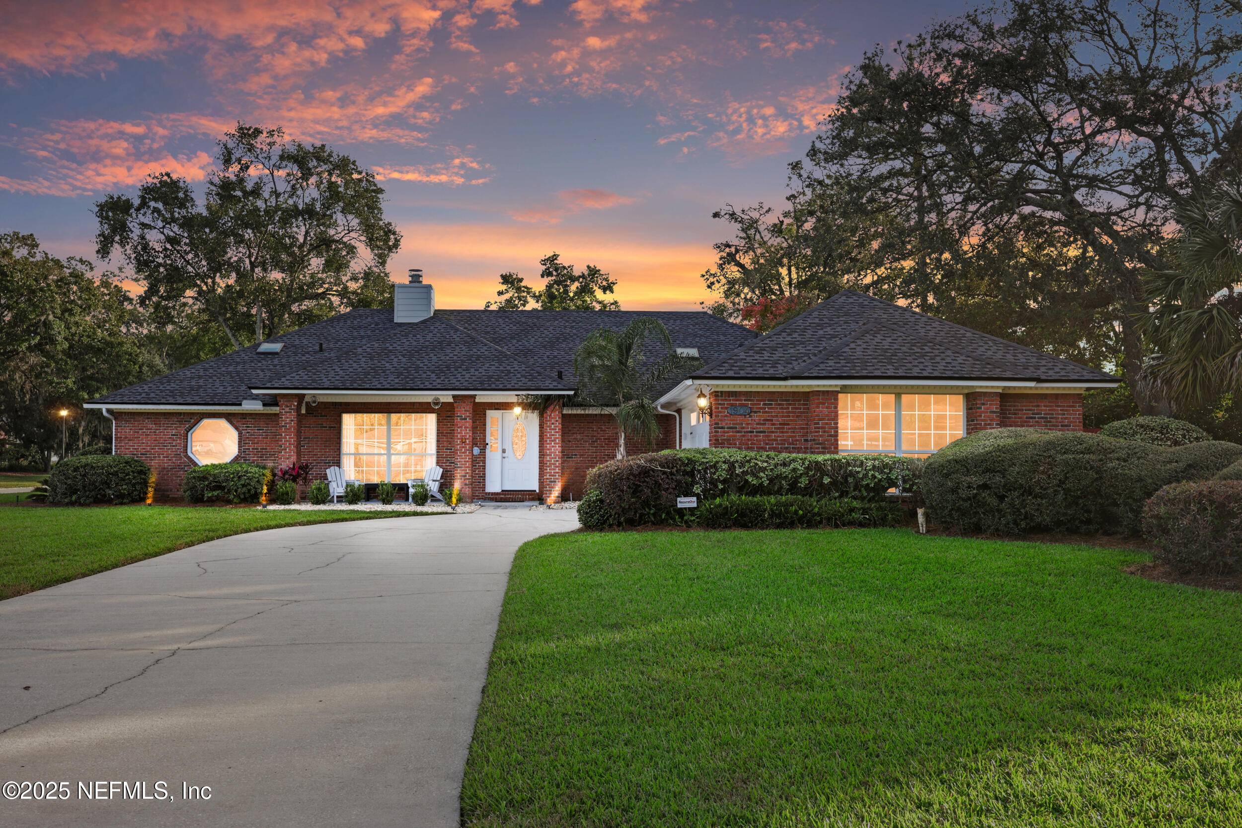 Jacksonville, FL 32223,1904 ST MARYS CT