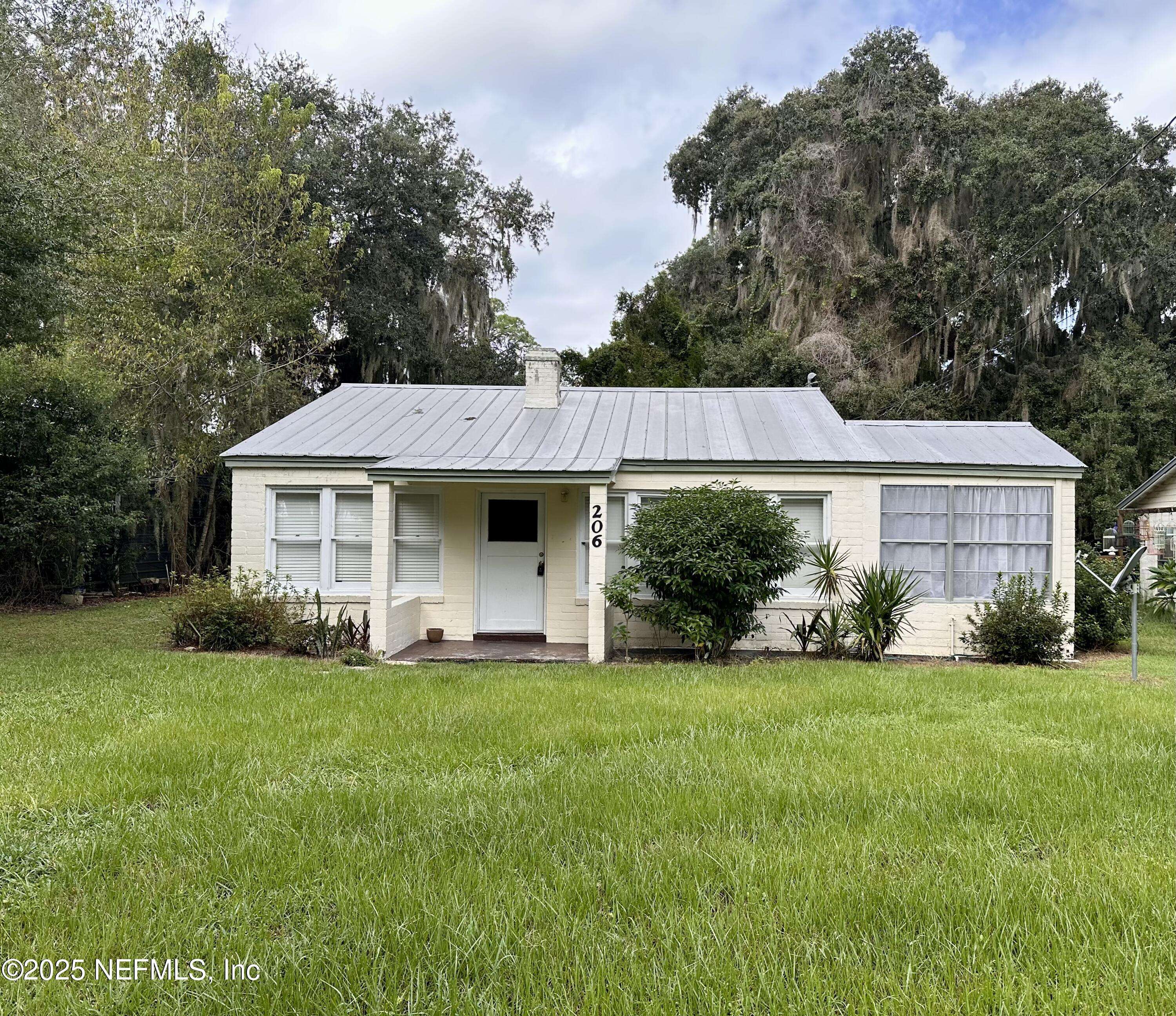 Crescent City, FL 32112,206 CHESTNUT ST