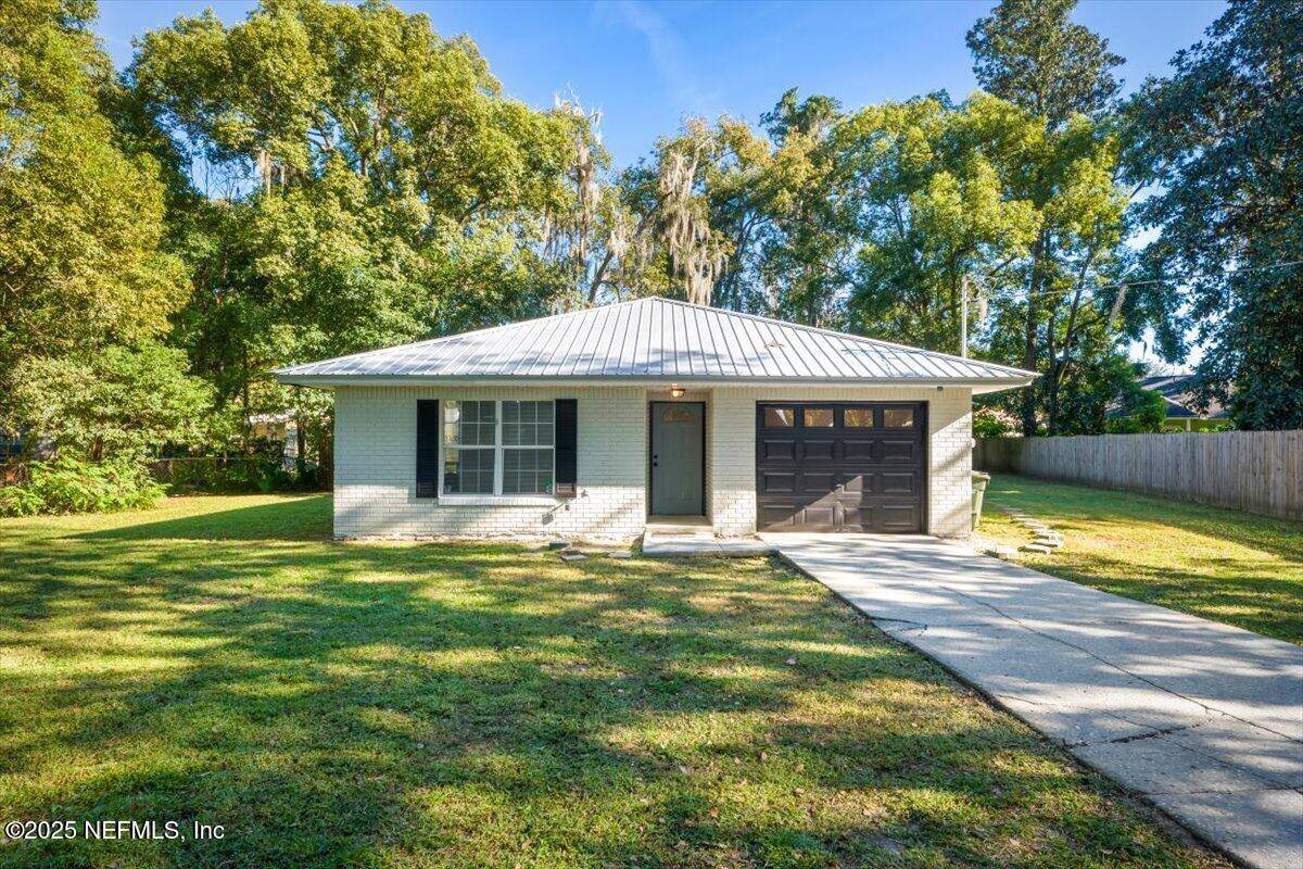 Green Cove Springs, FL 32043,411 PEARL ST