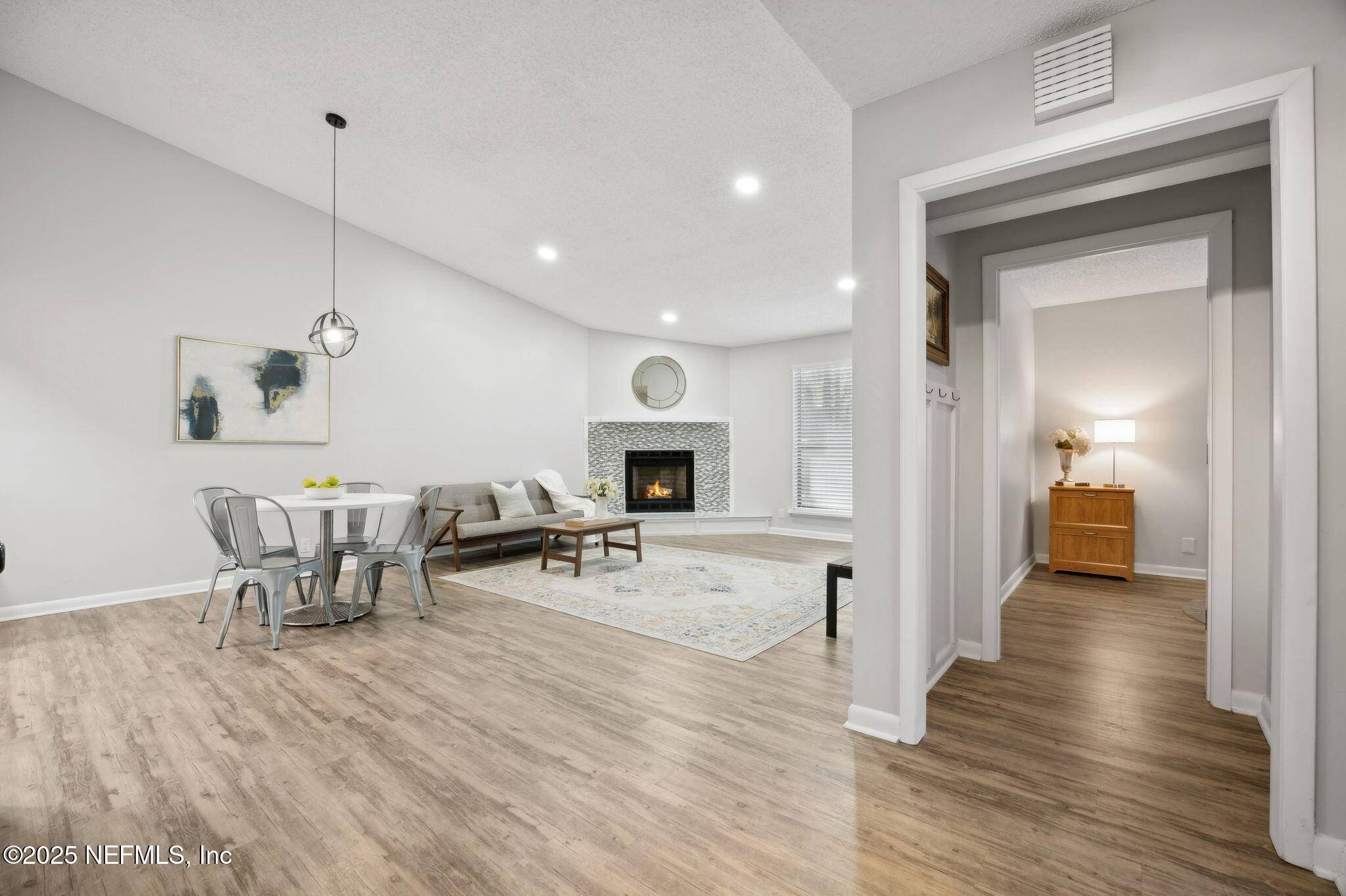 Jacksonville, FL 32257,10430 Big Tree CIR E