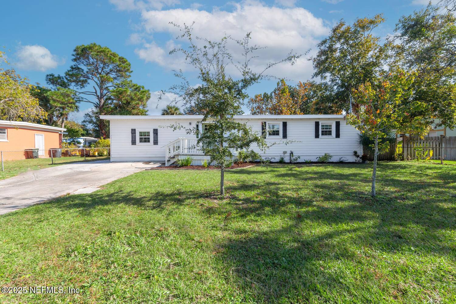 Atlantic Beach, FL 32233,429 SKATE RD