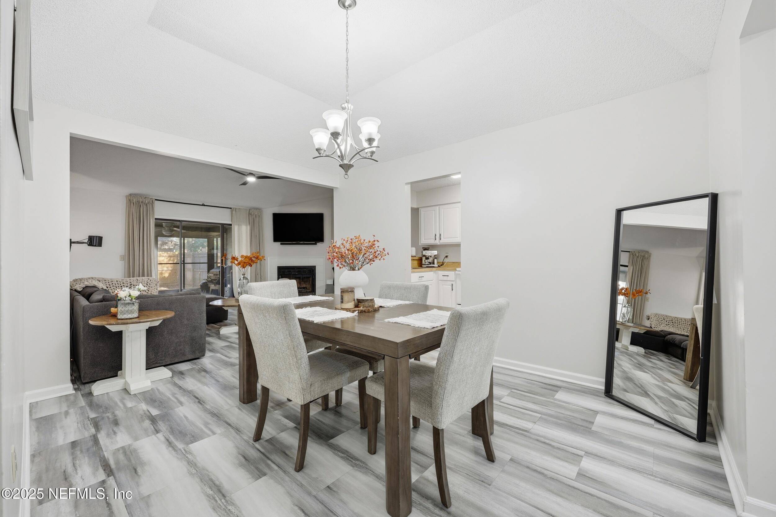 Jacksonville, FL 32277,7375 COLONY COVE LN