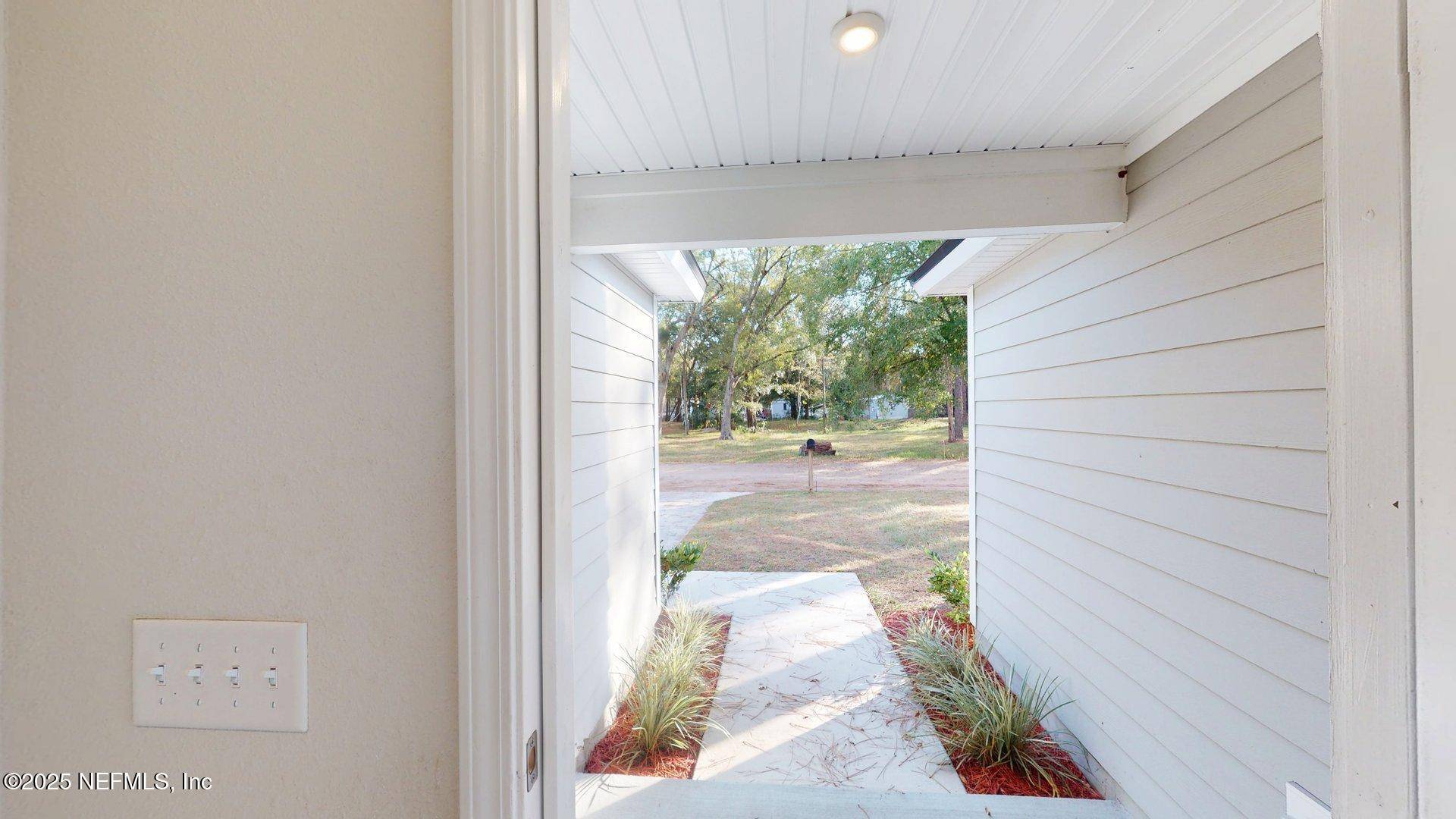 Jacksonville, FL 32210,8077 NUSSBAUM DR