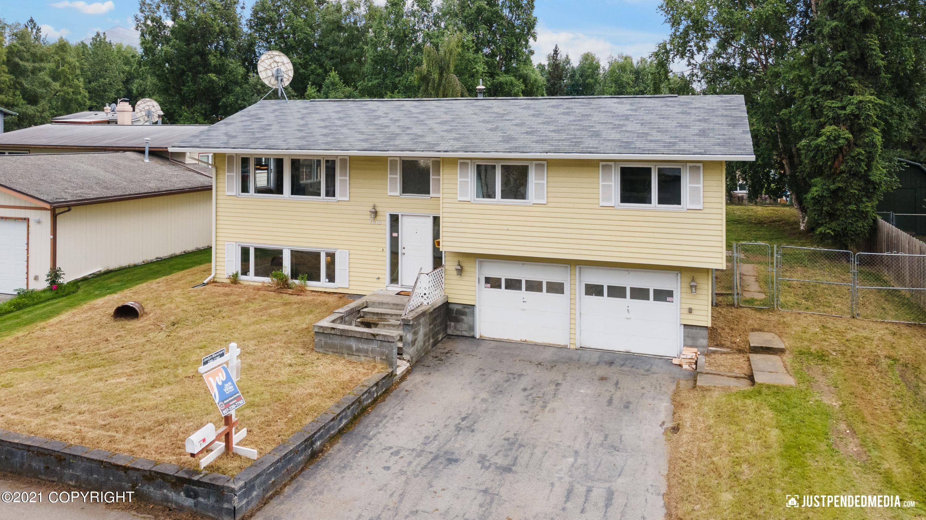 Anchorage, AK 99504,7410 Tyone CT