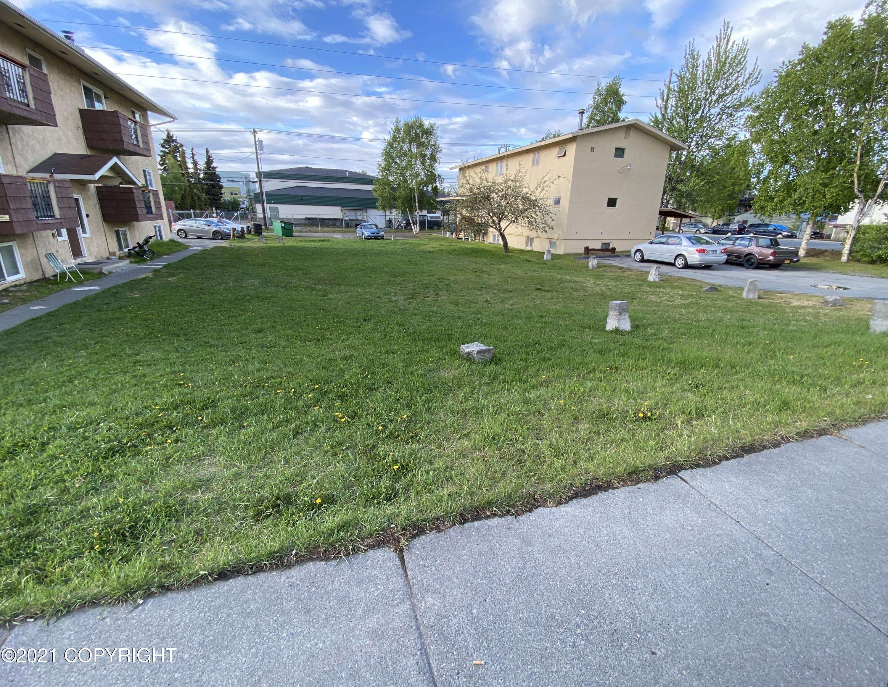 Anchorage, AK 99501,837 E 11th AVE