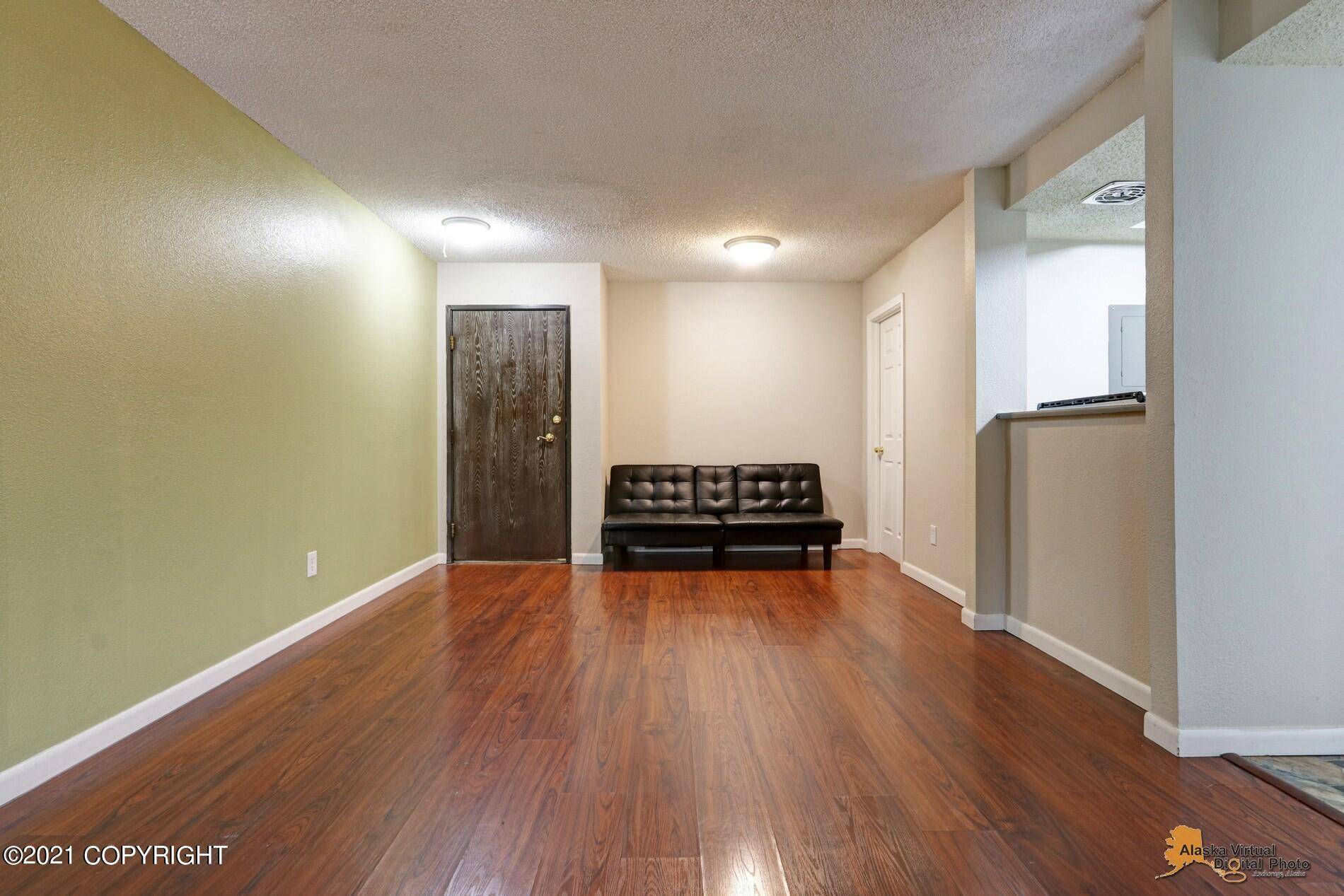 Anchorage, AK 99508,4660 Reka DR #03