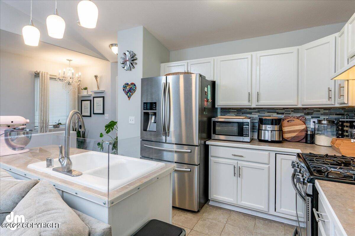 Anchorage, AK 99503,4989 Barrington LOOP #50