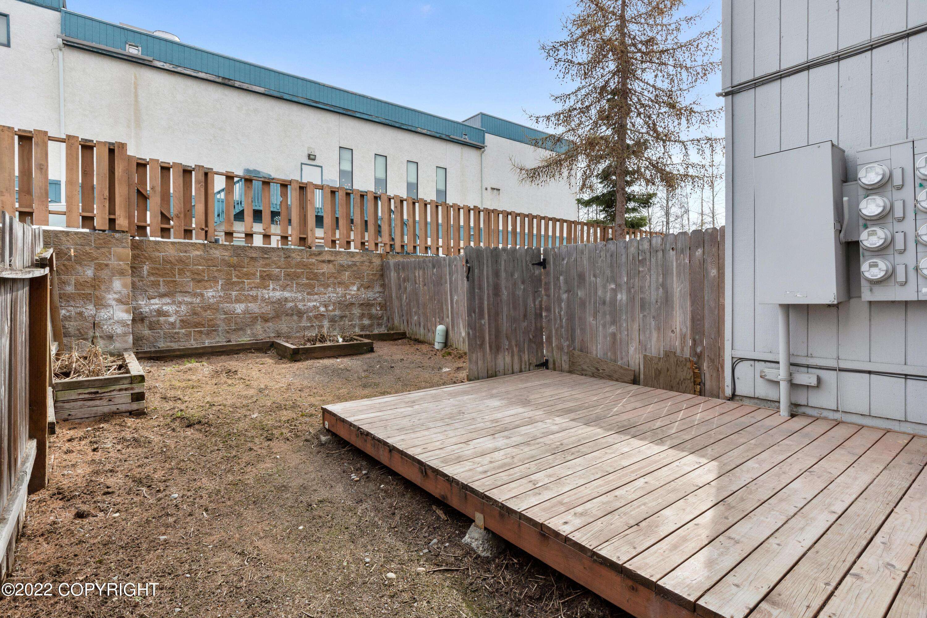 Eagle River, AK 99577,12325 Lake ST #D5