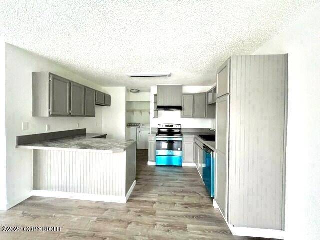 Anchorage, AK 99518,629 King Arthur CIR #H1