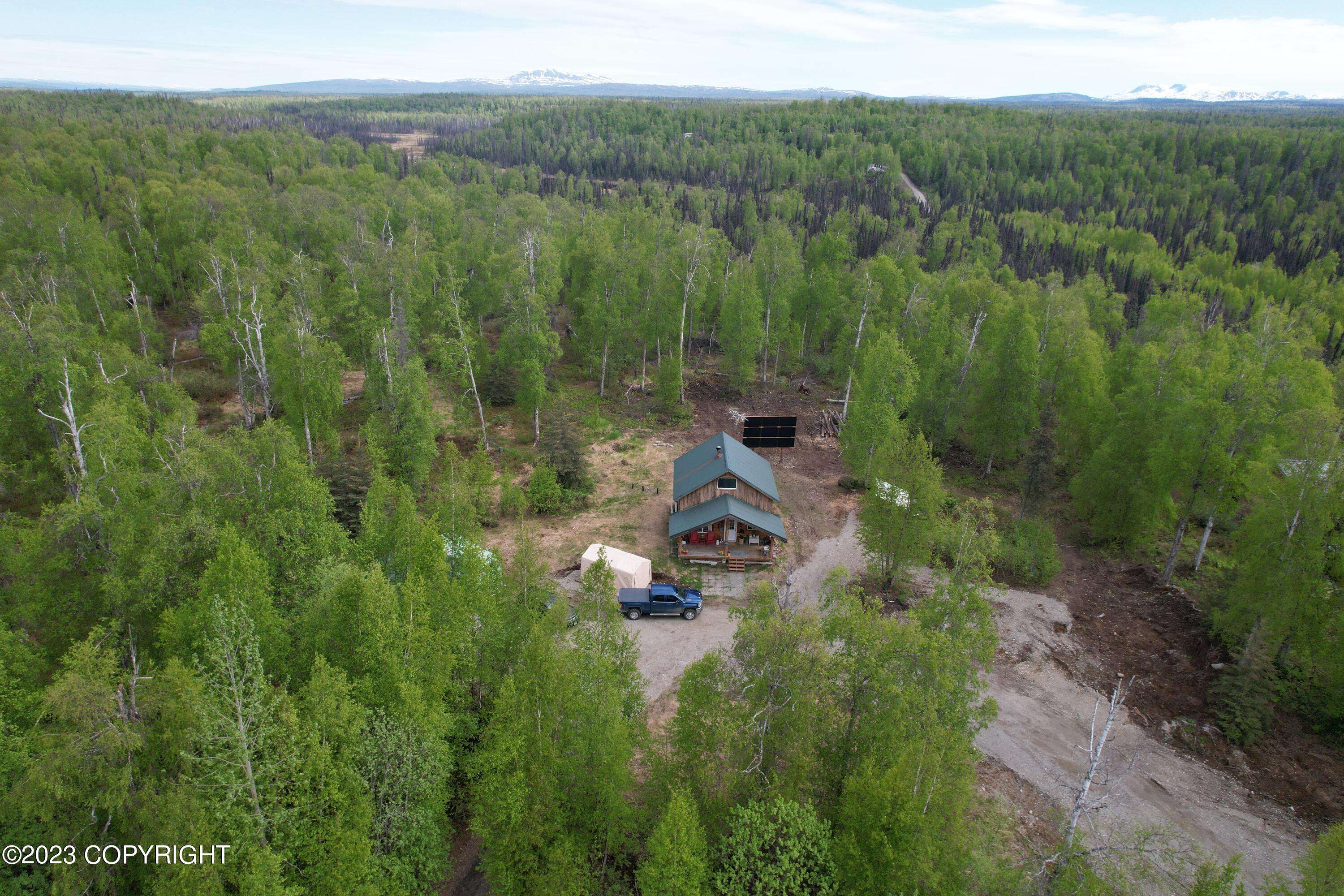 Talkeetna, AK 99676,37830 S Malaspina LOOP