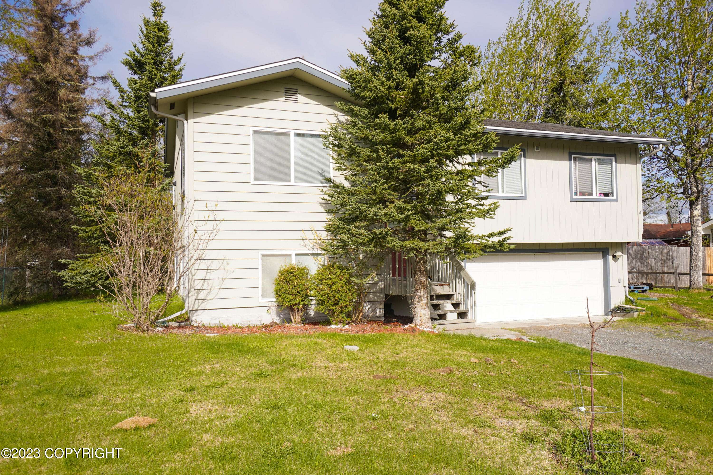 Kenai, AK 99611,106 Deepwood CT