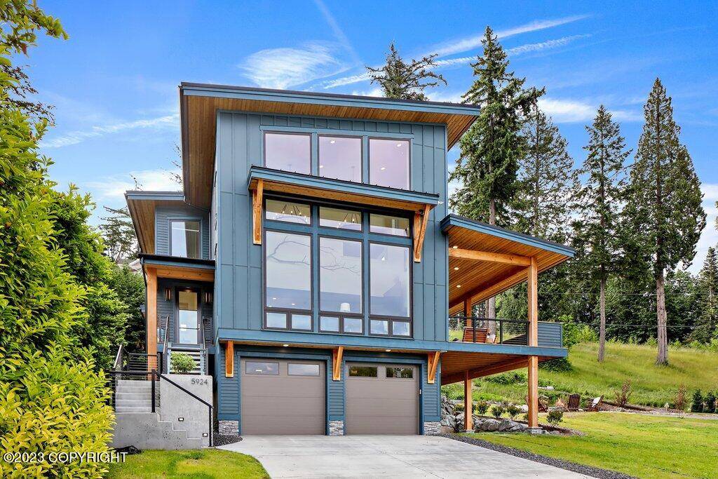 Anchorage, AK 99516,8236 Byron DR