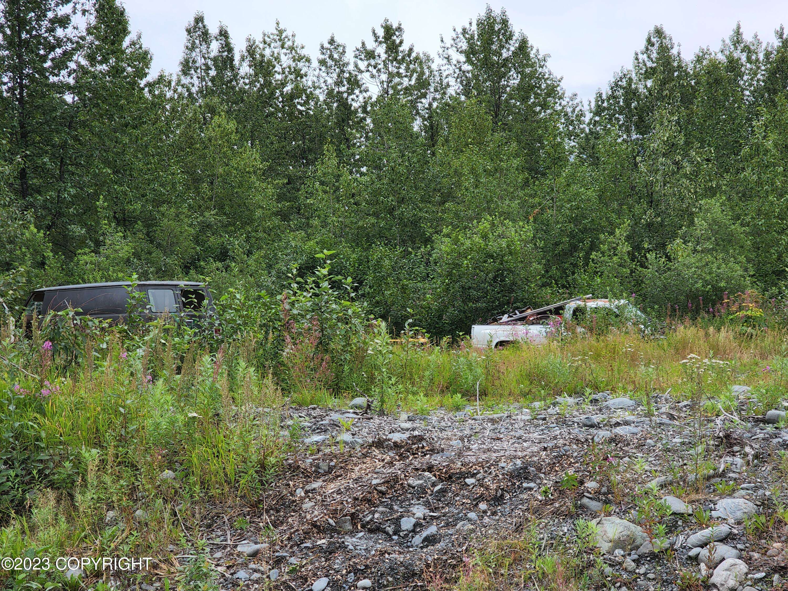 Valdez, AK 99686,555 Atigun DR