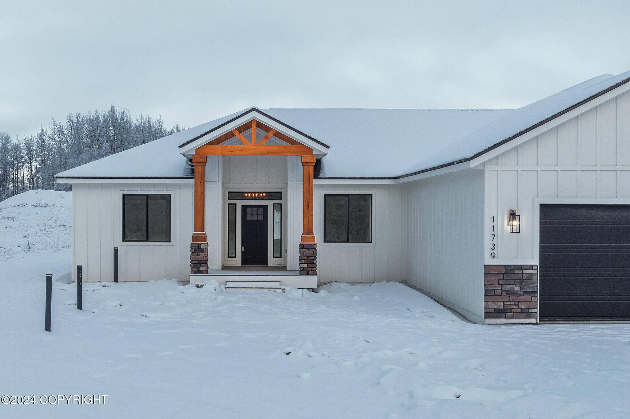 Palmer, AK 99645,11739 E Apple CIR