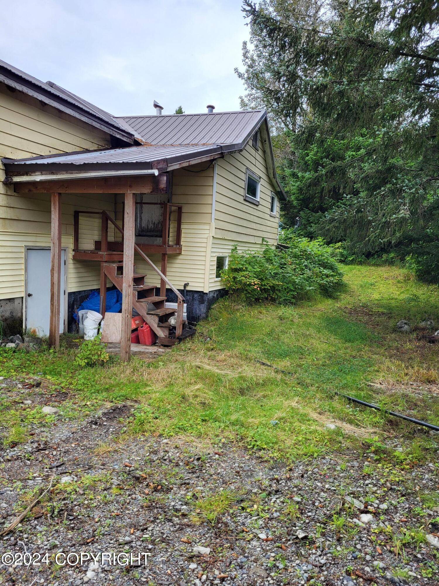 Cordova, AK 99574,824 Lake AVE