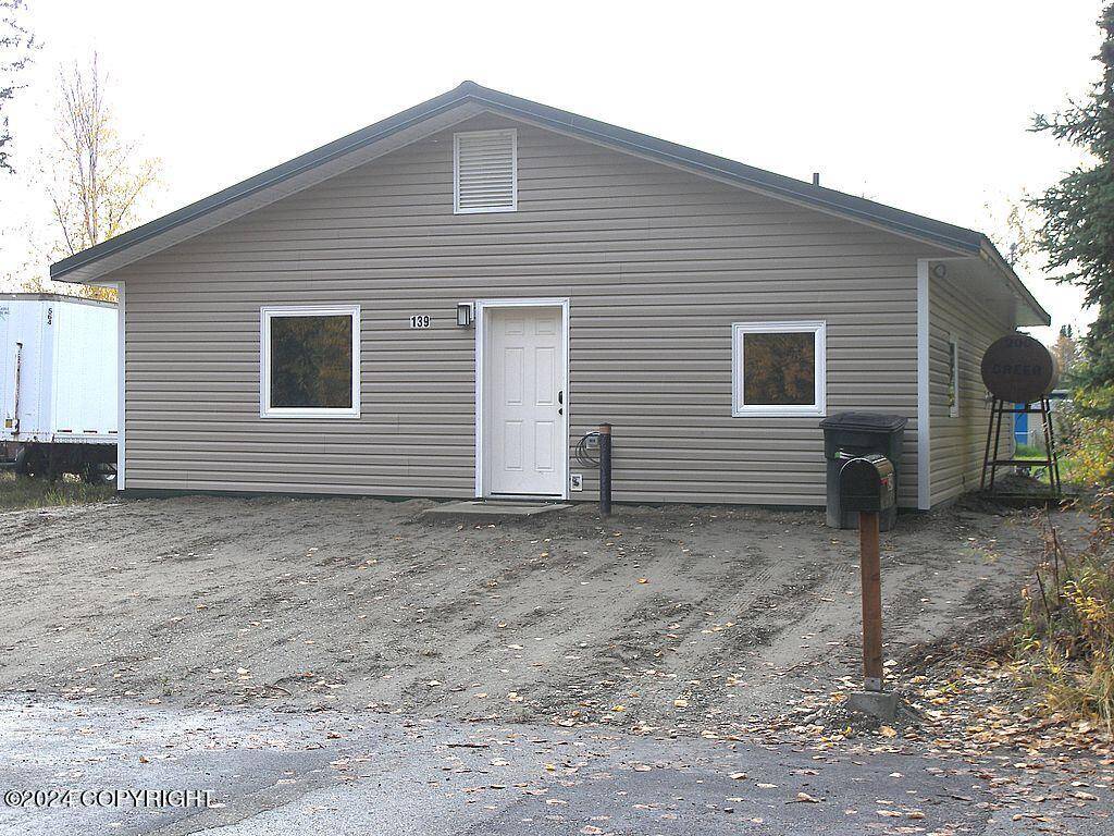 Fairbanks, AK 99701,139 Adak AVE