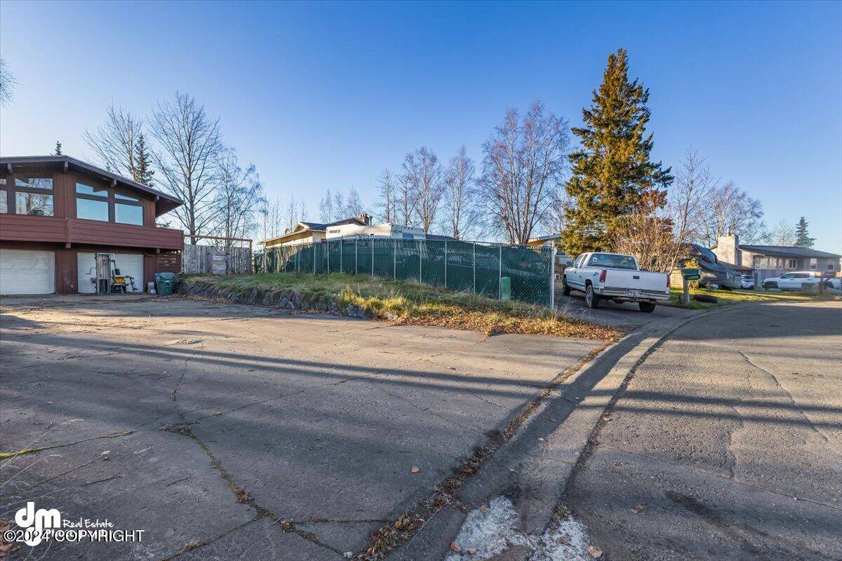 Anchorage, AK 99504,1749 Brink DR